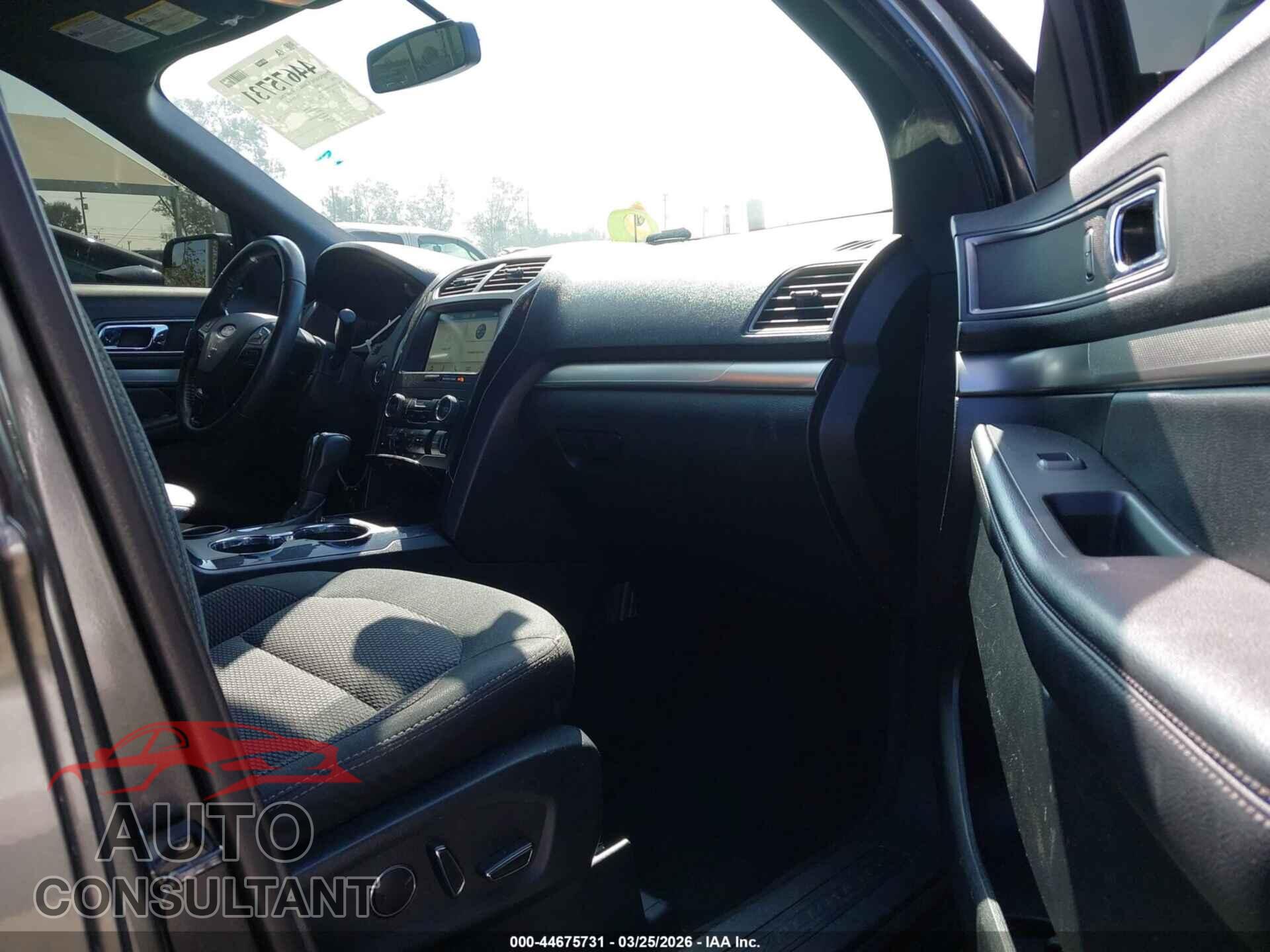 FORD EXPLORER 2018 - 1FM5K7D80JGB09491