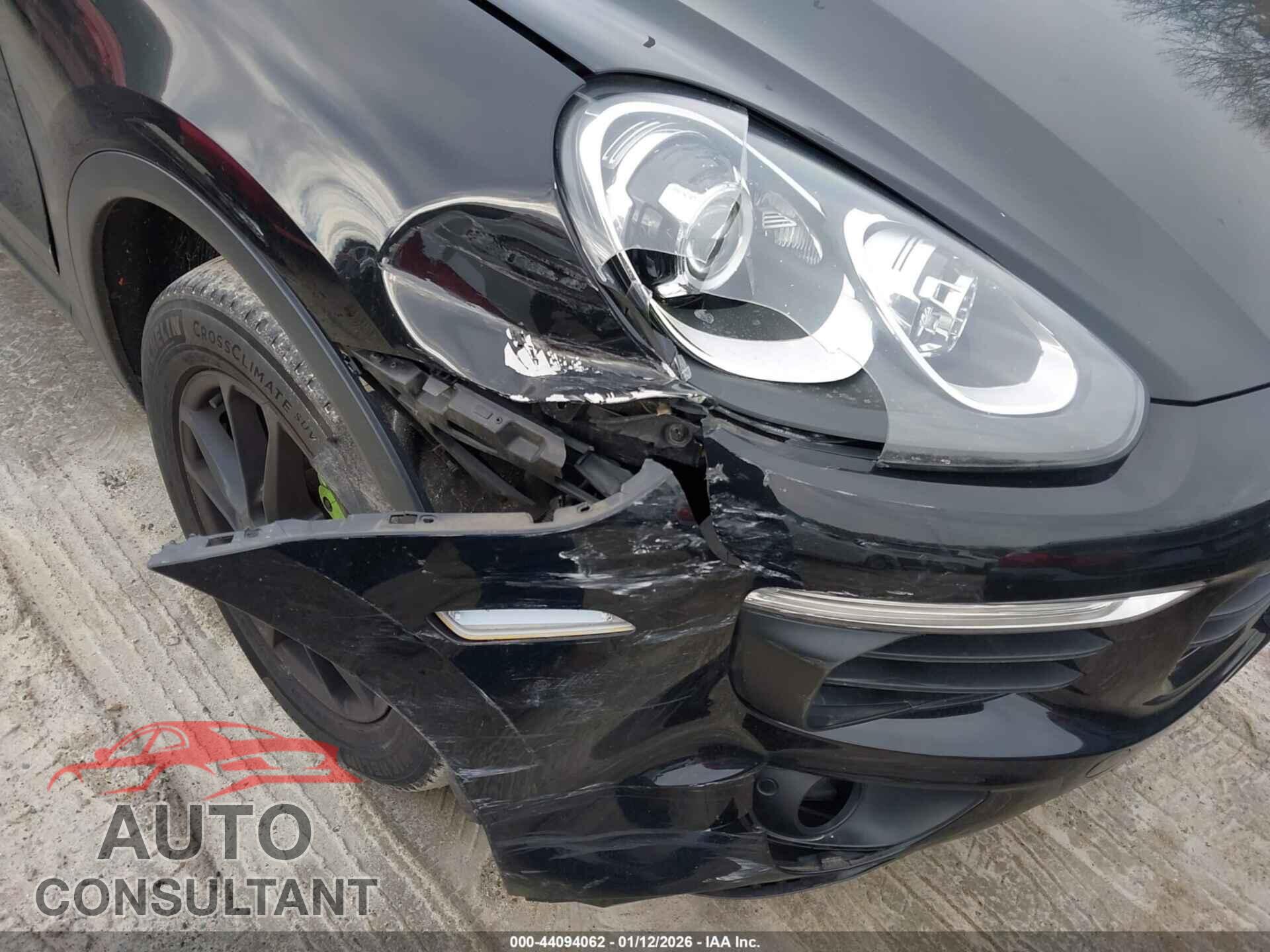 PORSCHE CAYENNE 2016 - WP1AA2A27GKA11085
