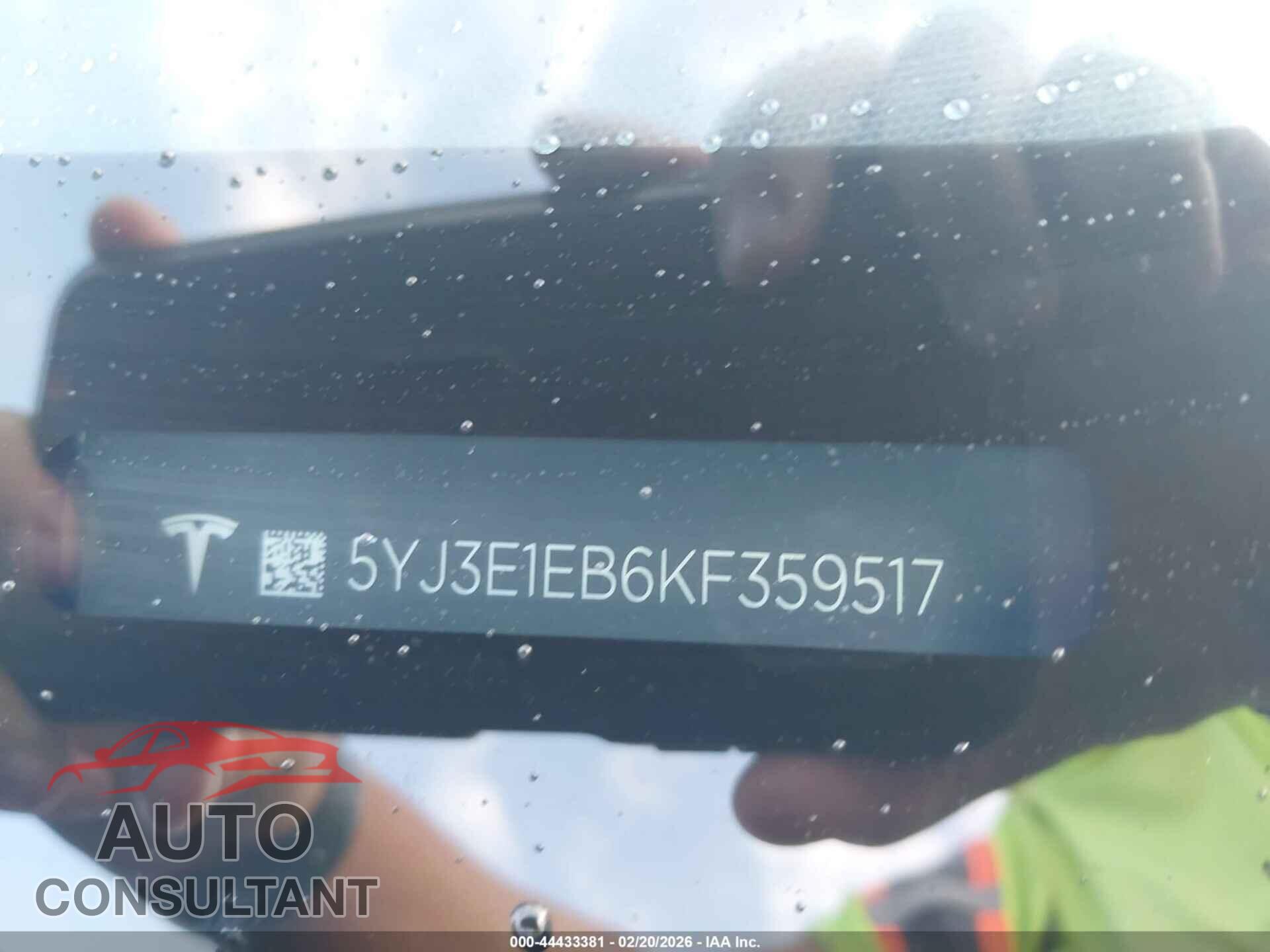 TESLA MODEL 3 2019 - 5YJ3E1EB6KF359517