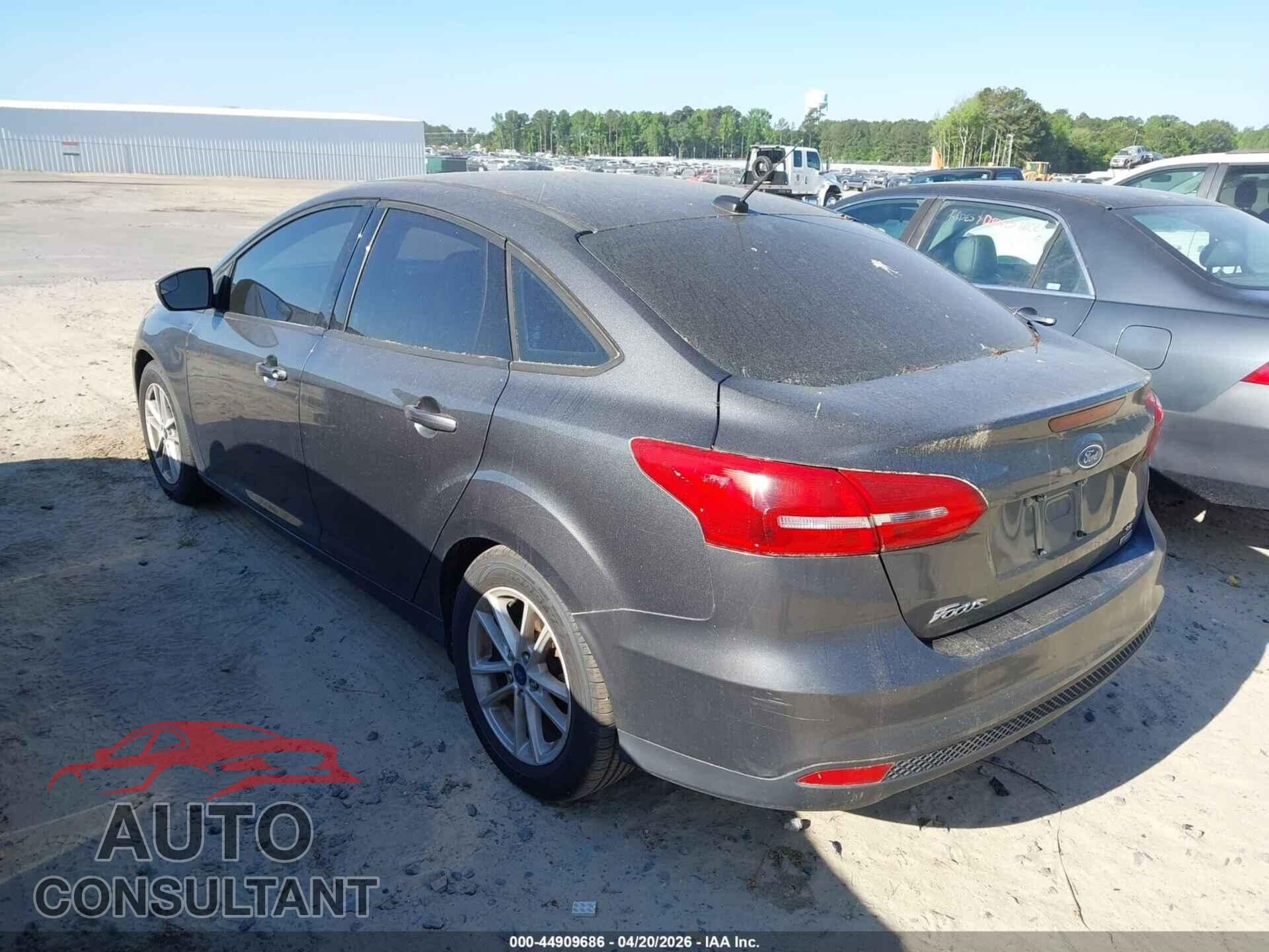 FORD FOCUS 2018 - 1FADP3FE5JL213937