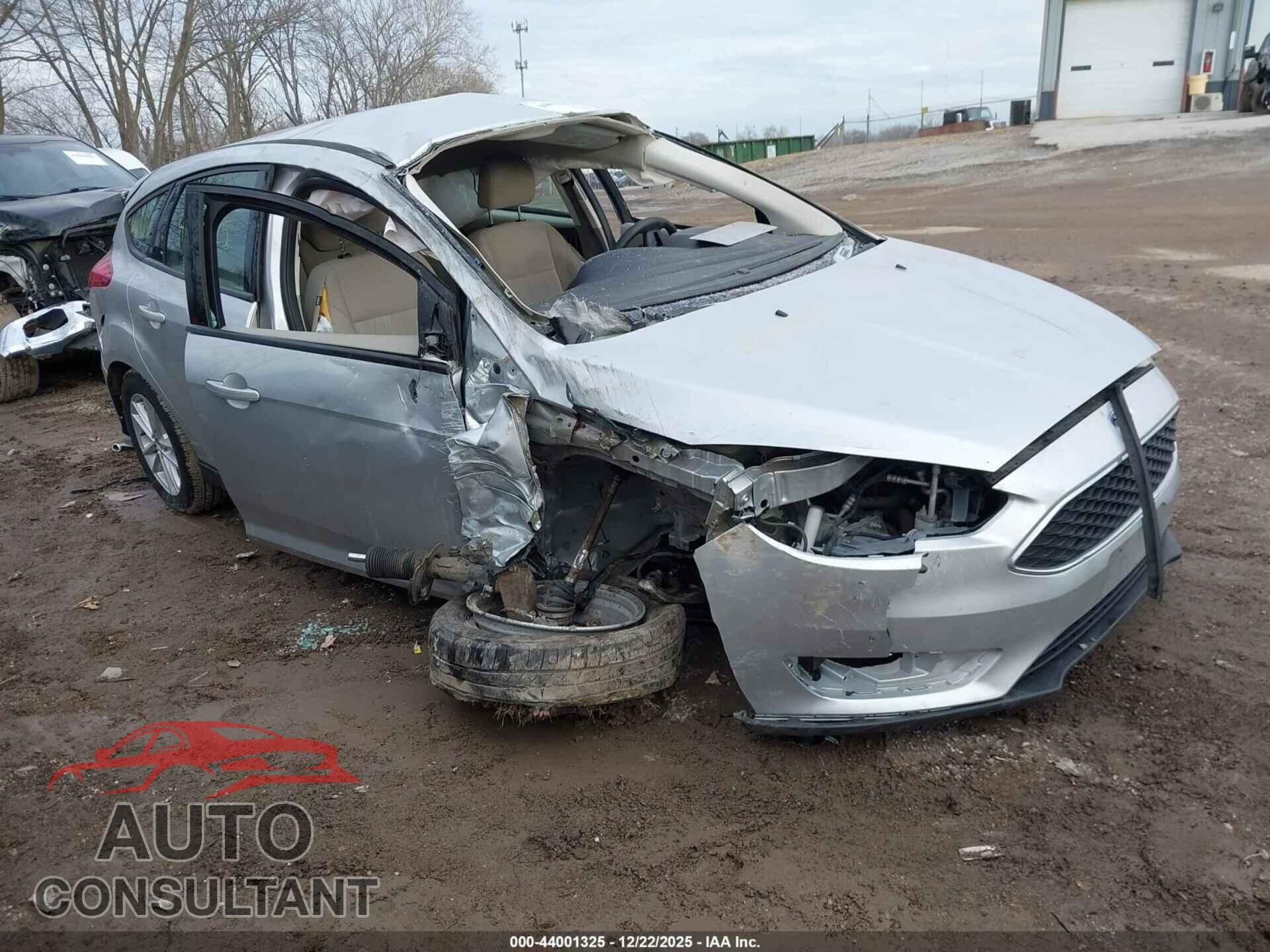 FORD FOCUS 2017 - 1FADP3K22HL264365