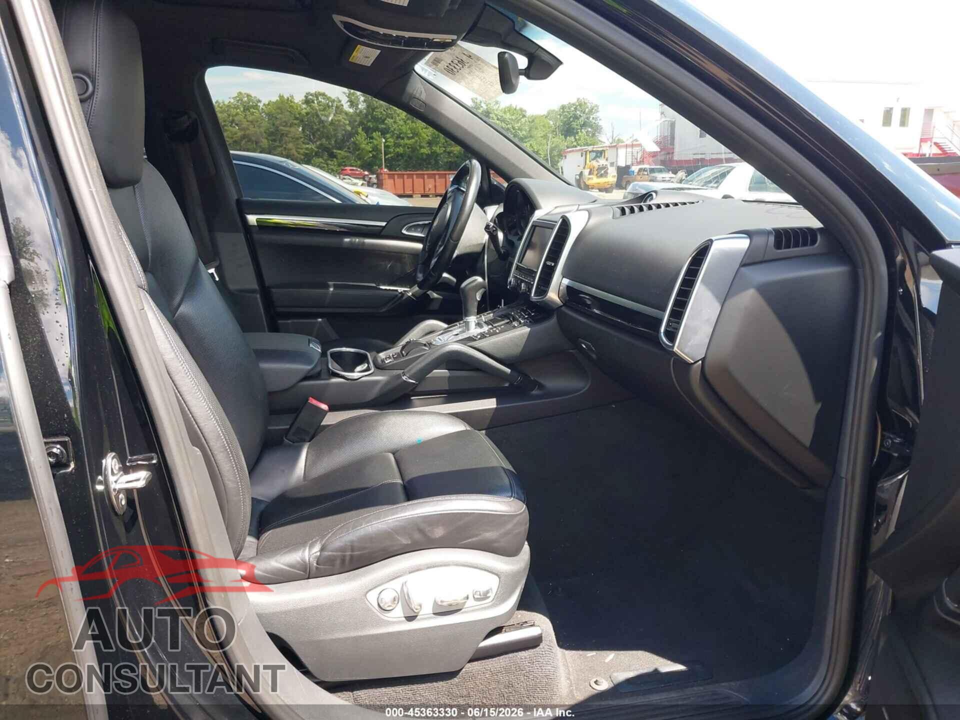 PORSCHE CAYENNE 2012 - WP1AA2A28CLA08894
