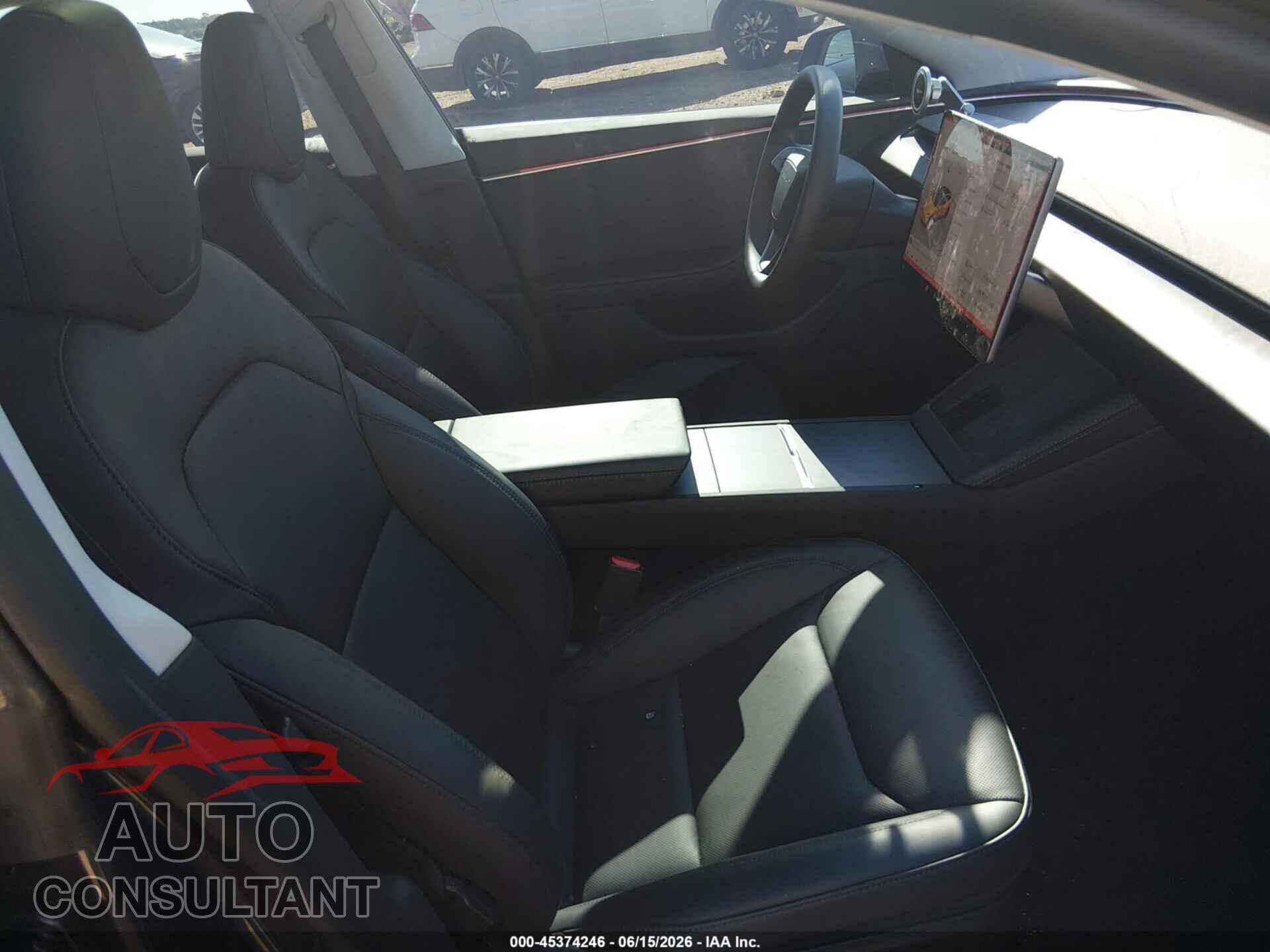 TESLA MODEL 3 2025 - 5YJ3E1EB4SF926145