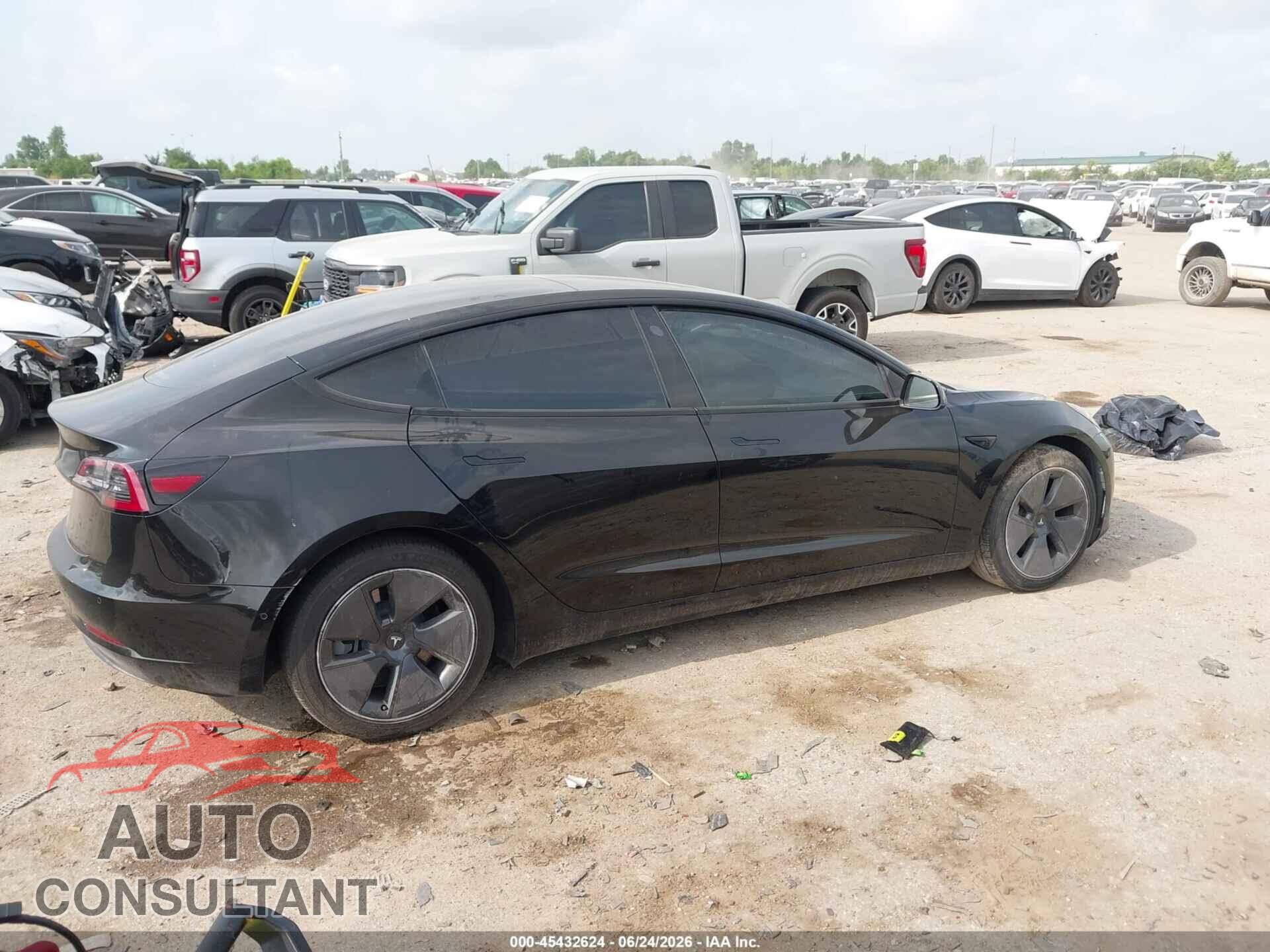 TESLA MODEL 3 2021 - 5YJ3E1EAXMF064348