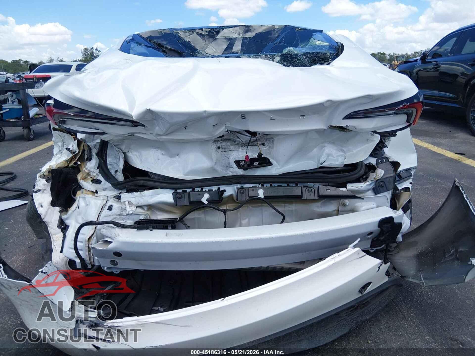 TESLA MODEL 3 2024 - 5YJ3E1EA7RF765145