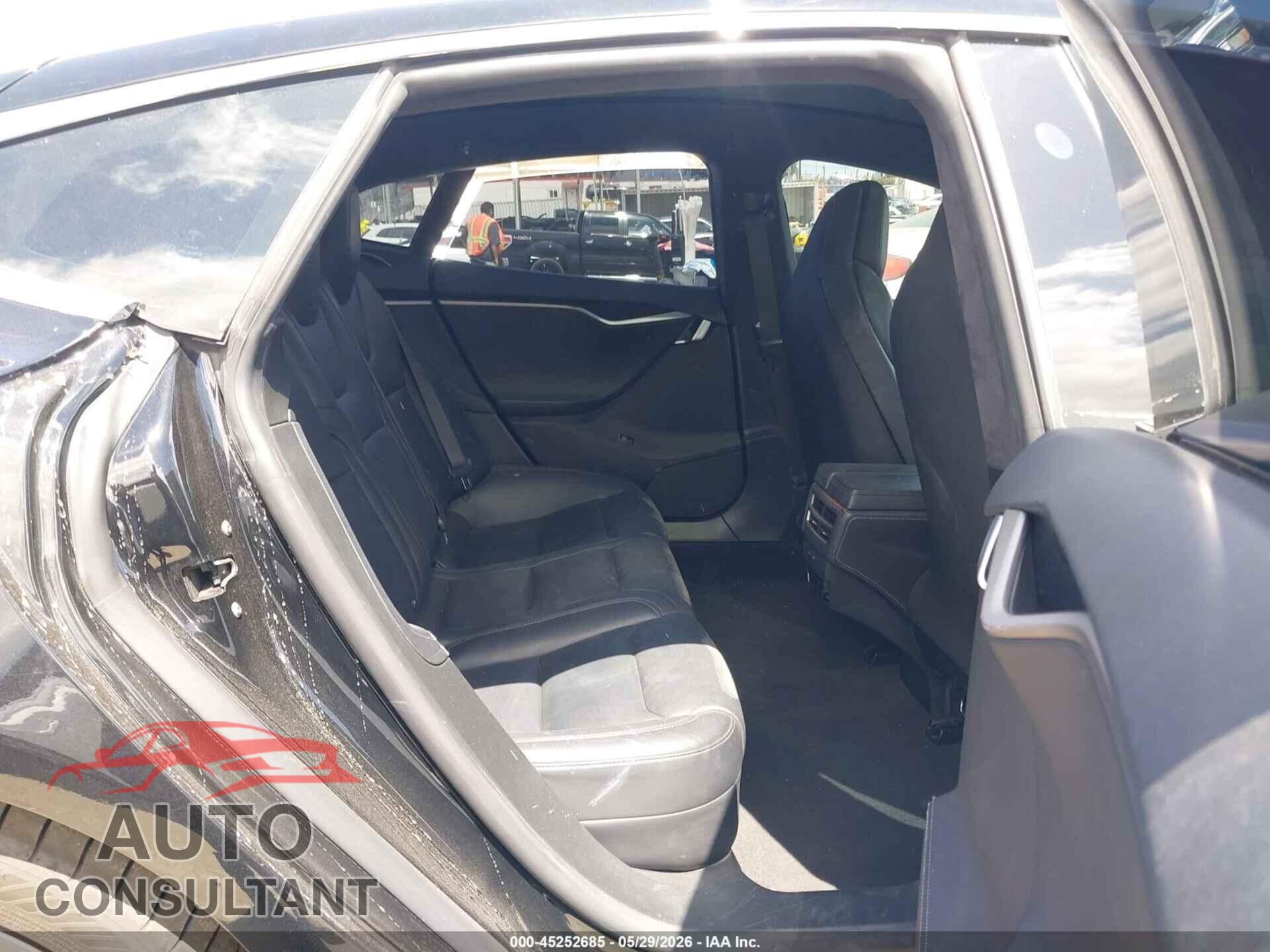 TESLA MODEL S 2019 - 5YJSA1E29KF306592