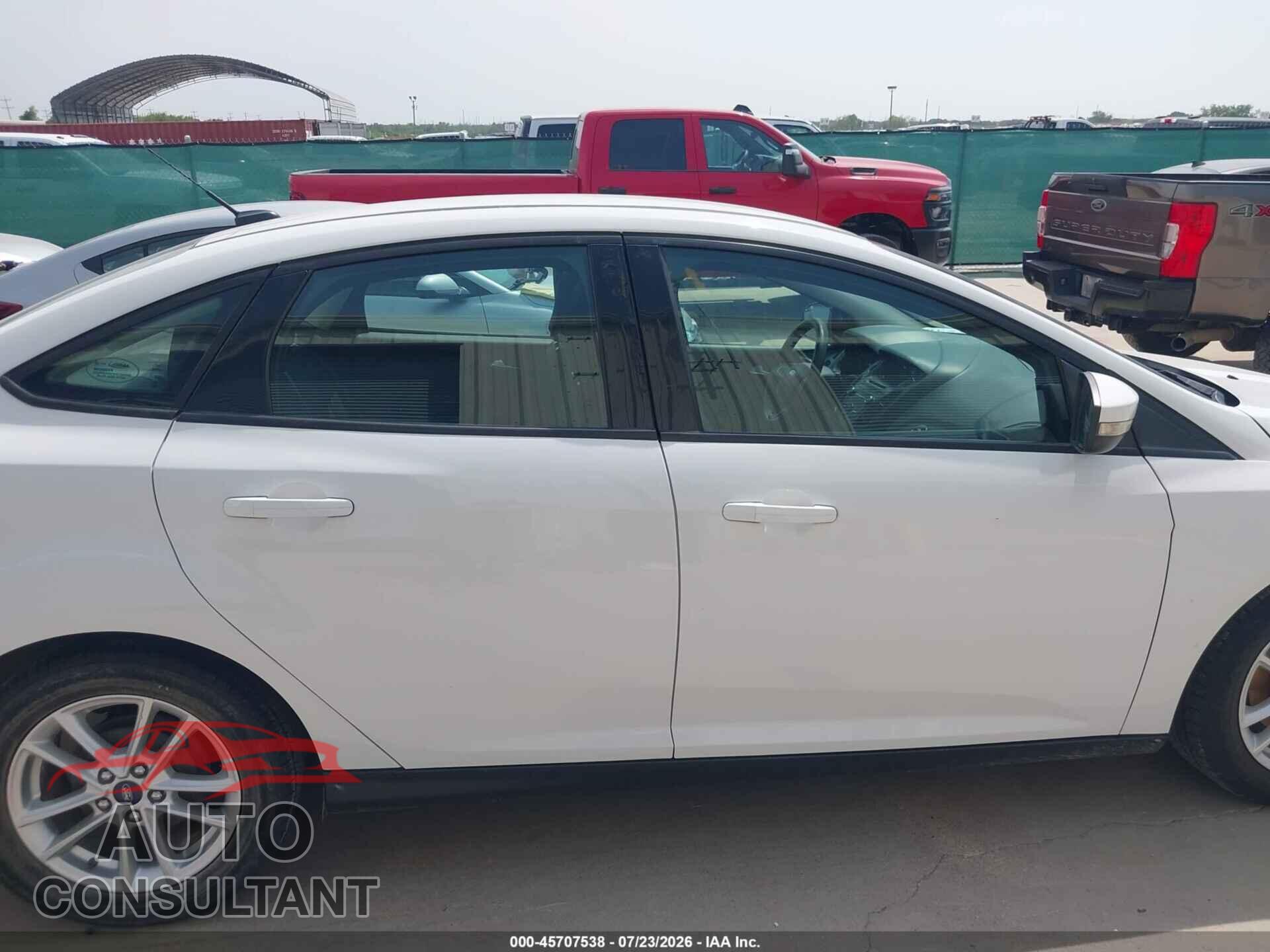 FORD FOCUS 2016 - 1FADP3F23GL340975
