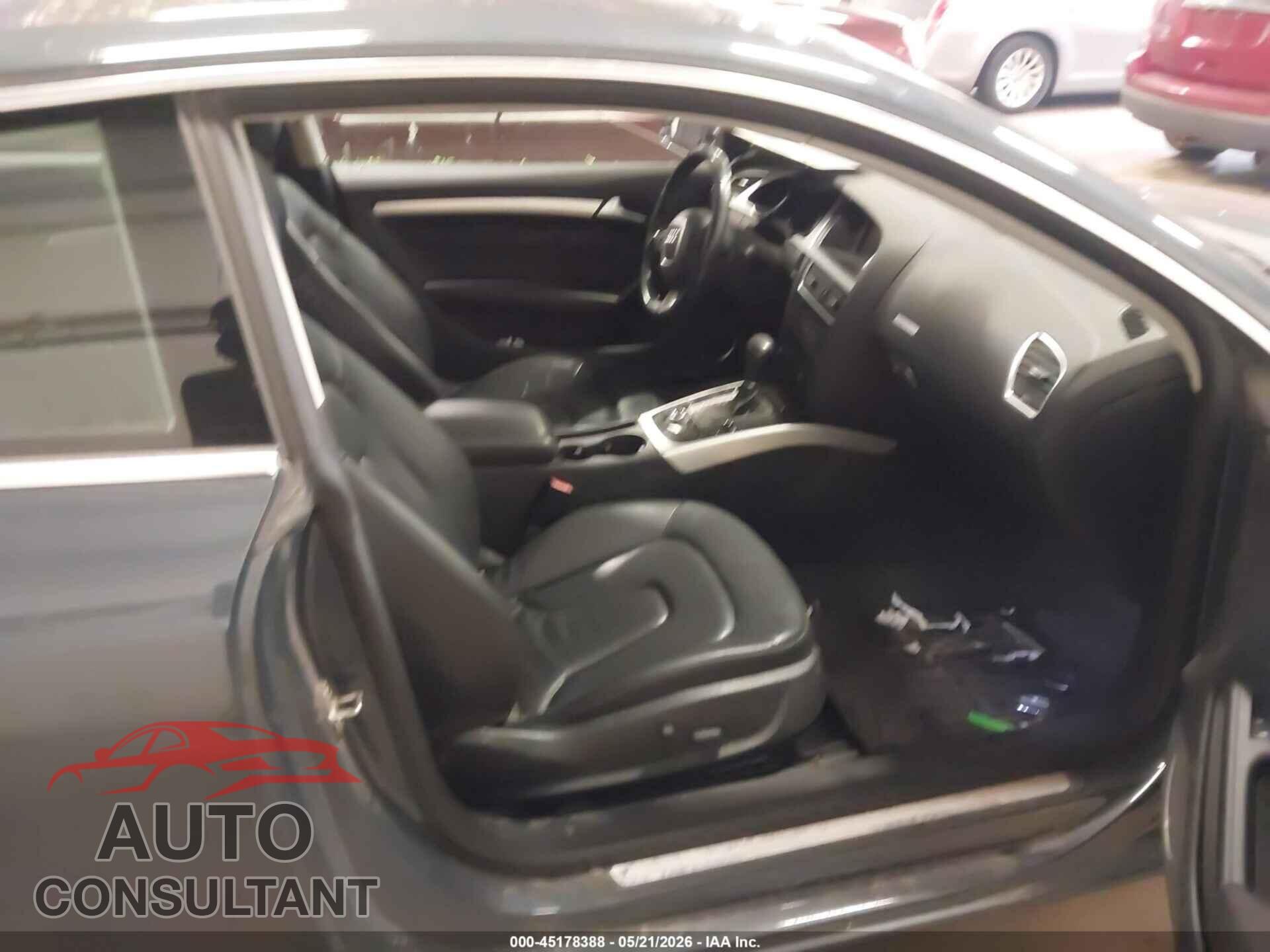 AUDI A5 2011 - WAULFAFR9BA067004