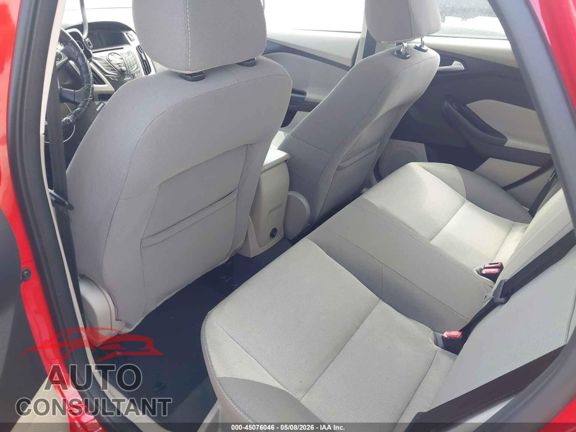 FORD FOCUS 2014 - 1FADP3F26EL340742