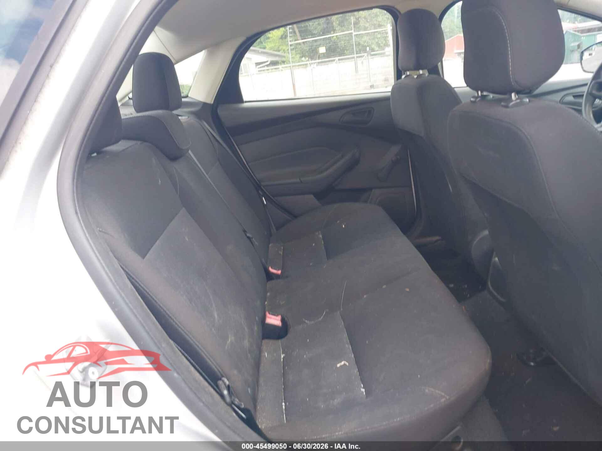 FORD FOCUS 2015 - 1FADP3E27FL264256