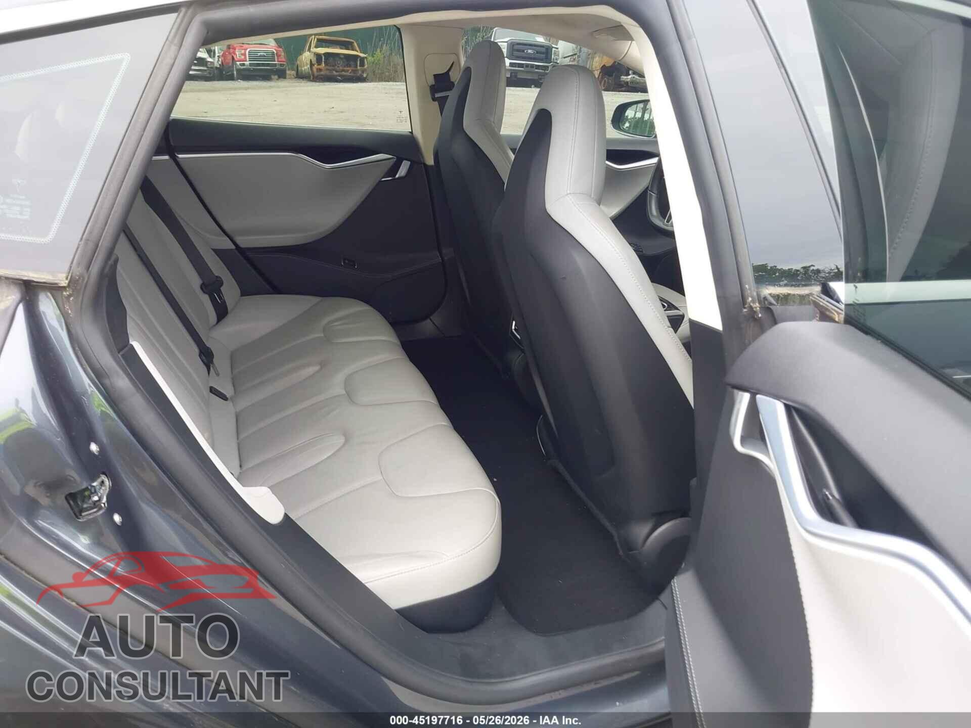 TESLA MODEL S 2014 - 5YJSA1H13EFP50543