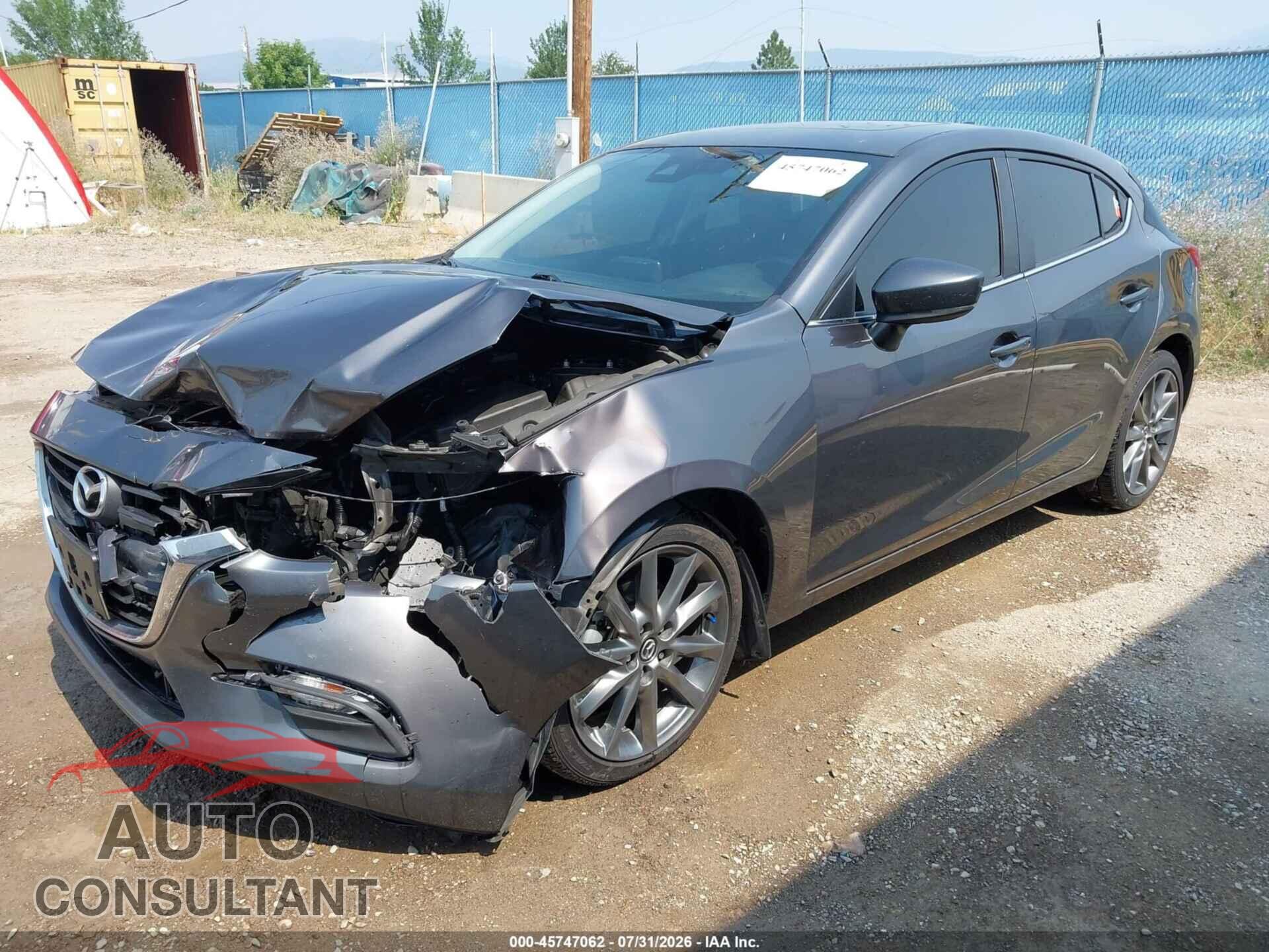 MAZDA MAZDA3 2018 - 3MZBN1L33JM196520