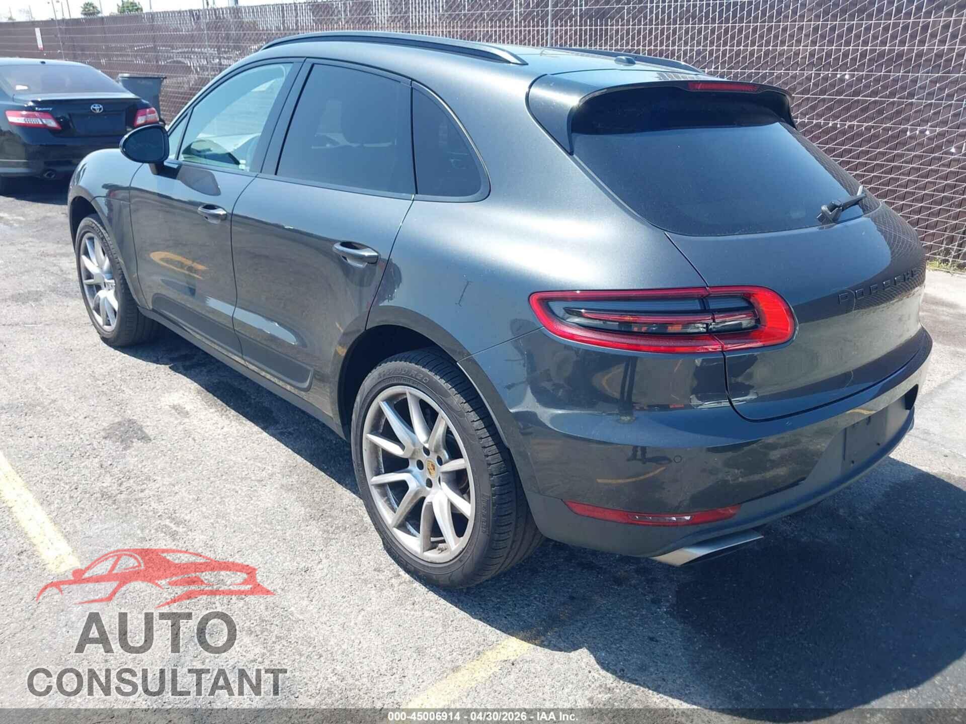 PORSCHE MACAN 2018 - WP1AA2A52JLB08805