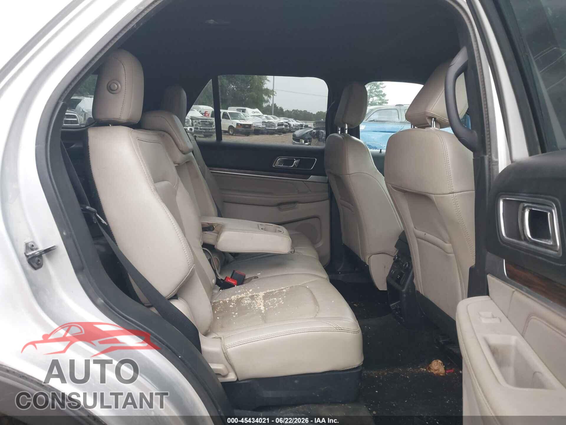 FORD EXPLORER 2018 - 1FM5K7F8XJGB57674