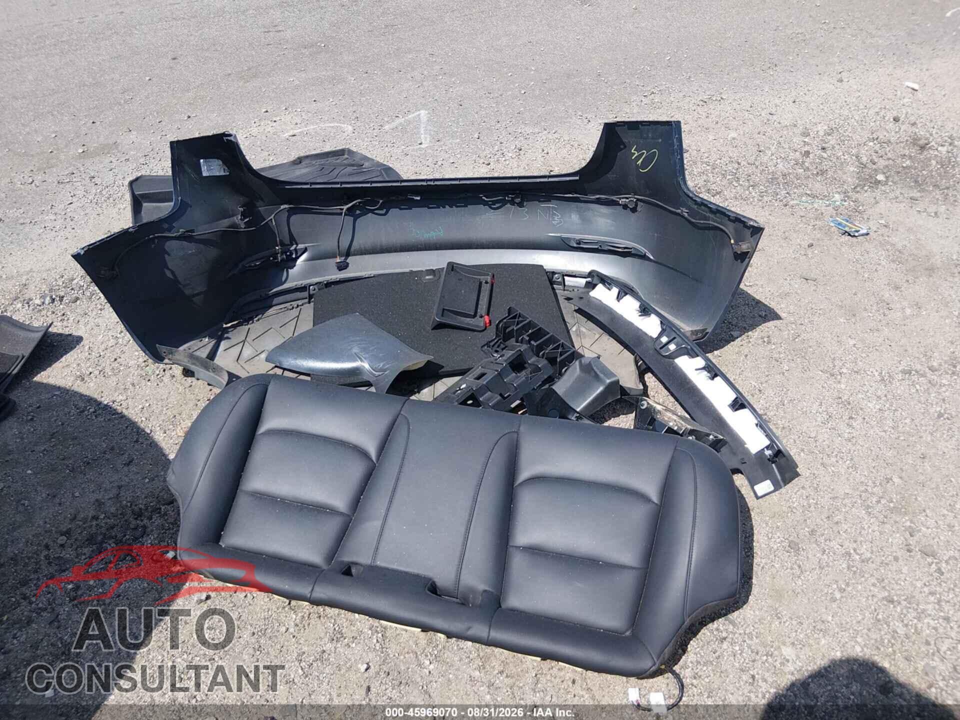 TESLA MODEL 3 2018 - 5YJ3E1EB7JF117382