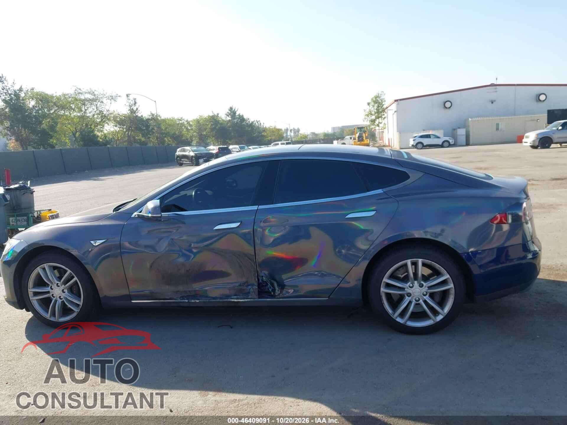 TESLA MODEL S 2015 - 5YJSA1E14FF117300