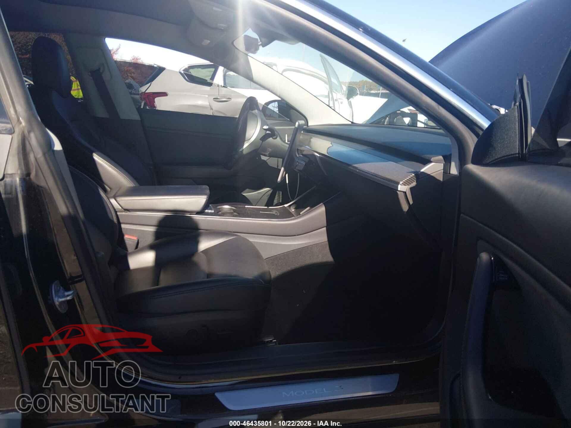 TESLA MODEL 3 2019 - 5YJ3E1EB2KF384270