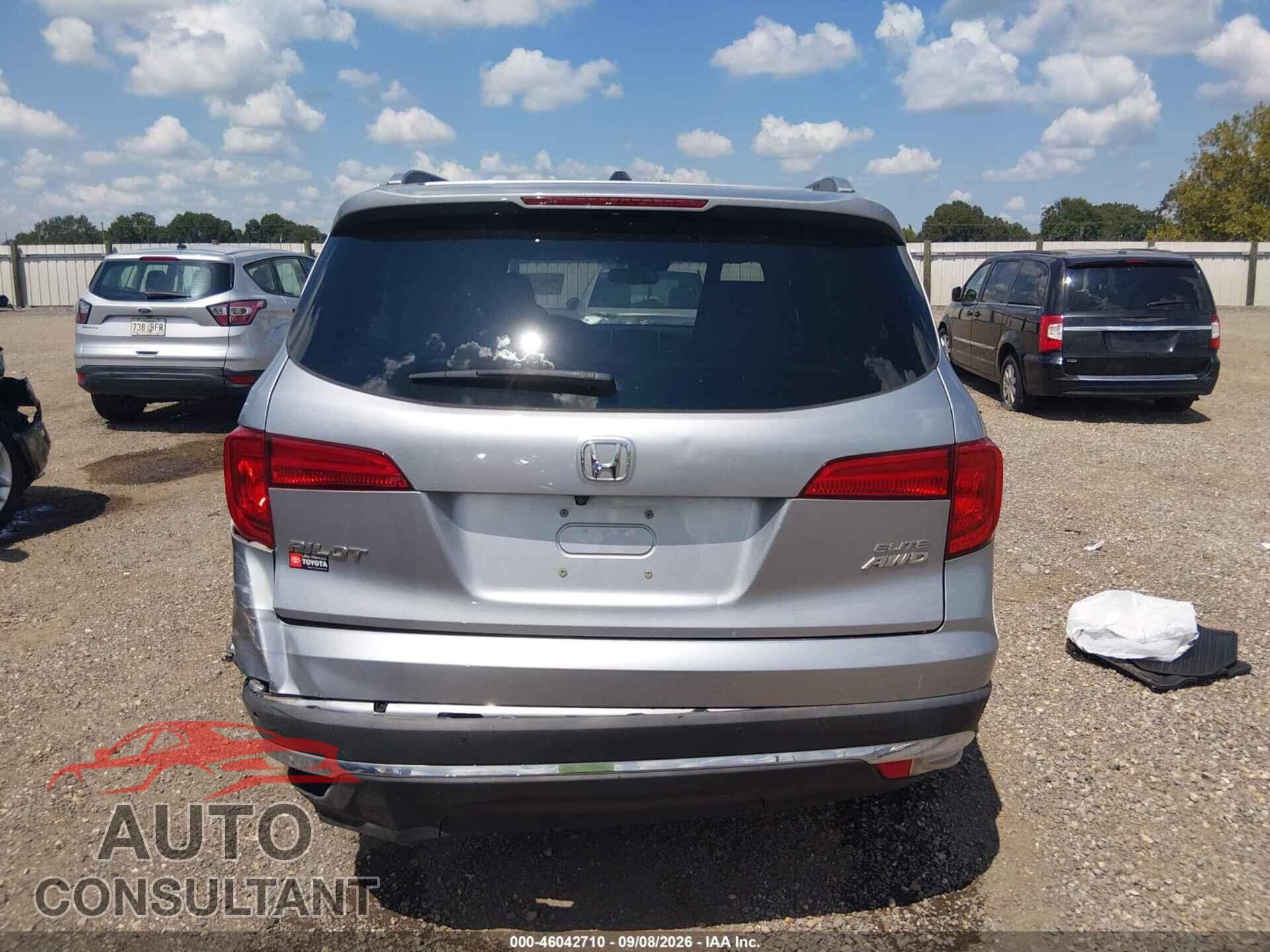 HONDA PILOT 2017 - 5FNYF6H02HB017436