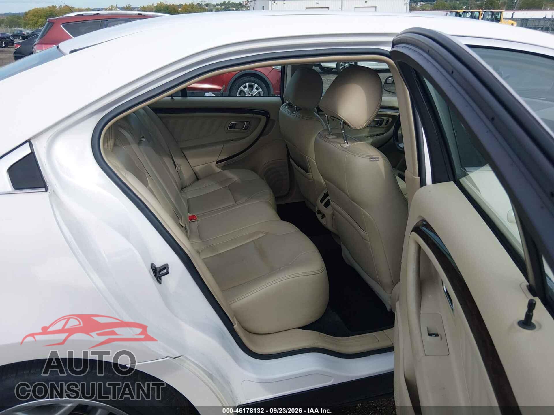 FORD TAURUS 2016 - 1FAHP2F82GG150075