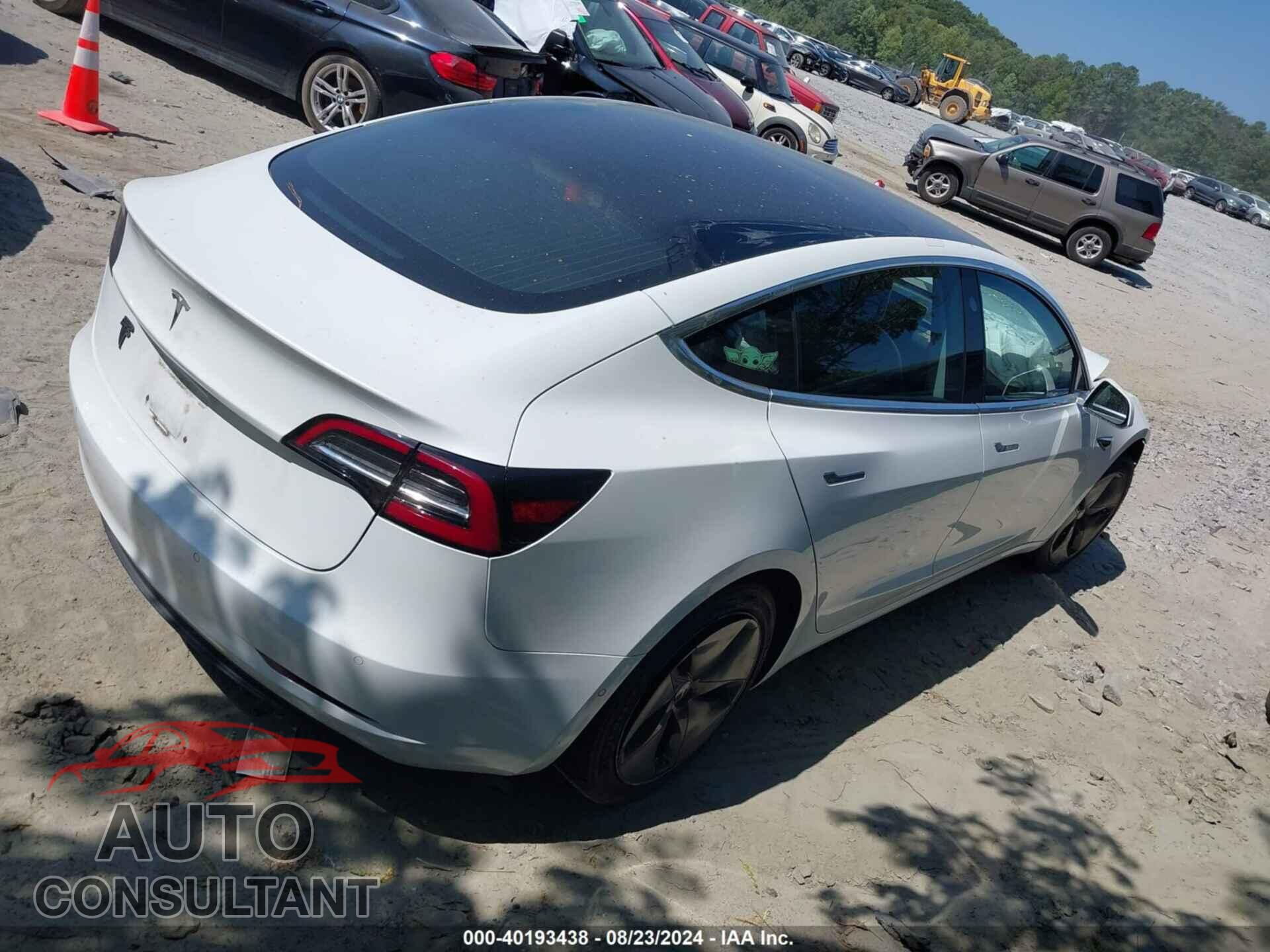 TESLA MODEL 3 2018 - 5YJ3E1EB9JF094753