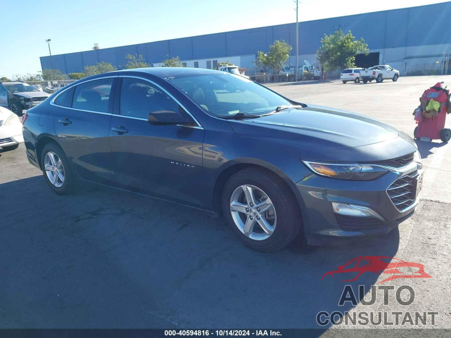 CHEVROLET MALIBU 2020 - 1G1ZC5ST5LF070865