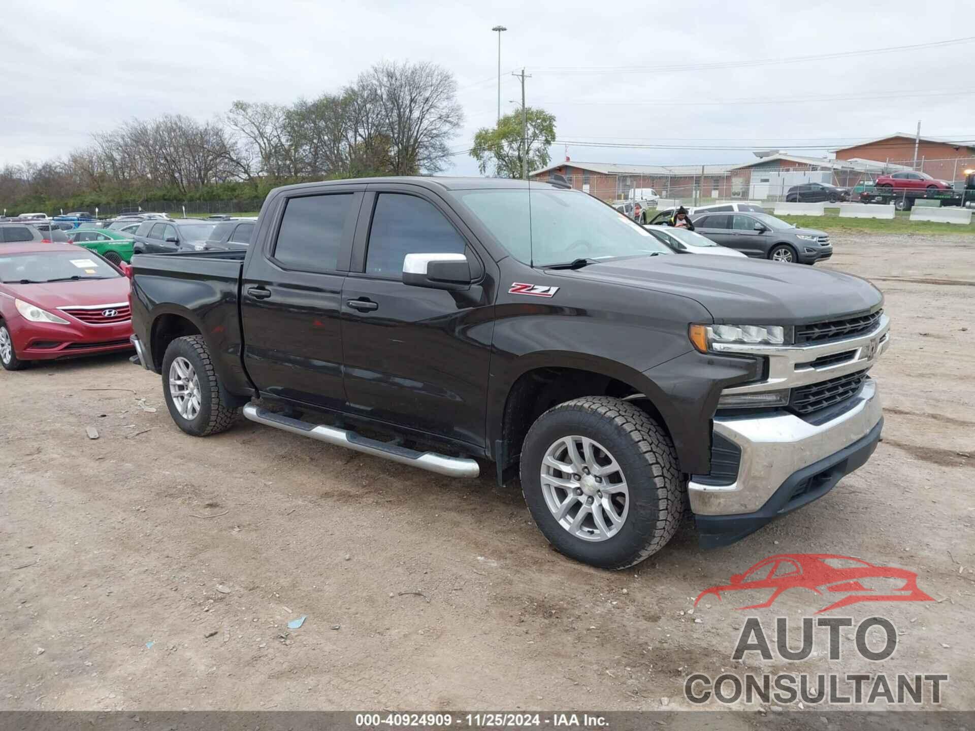 CHEVROLET SILVERADO 1500 2019 - 1GCUYDED1KZ137556