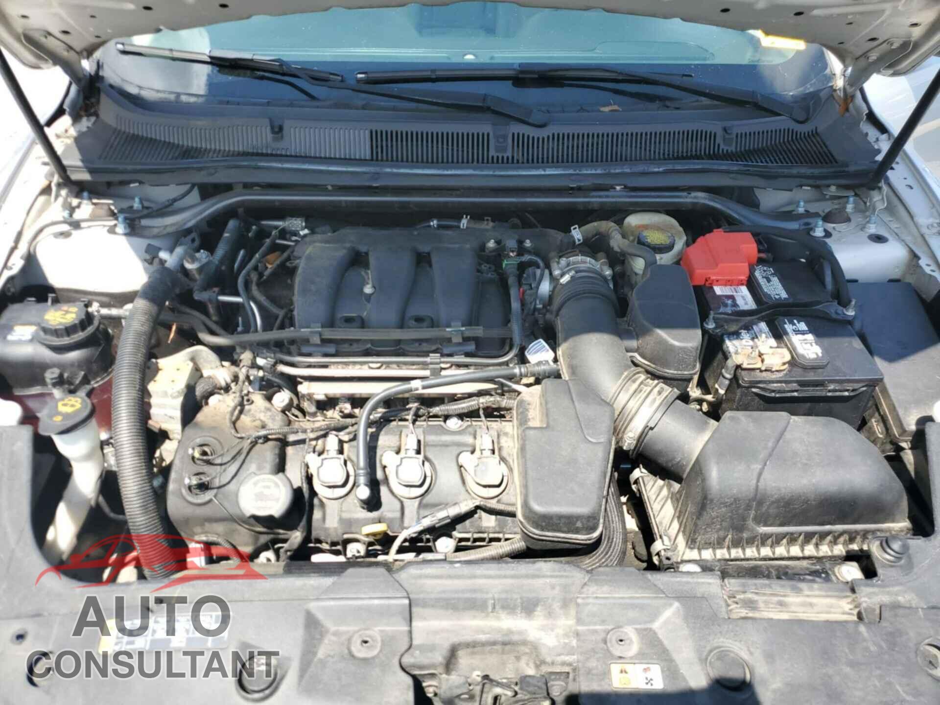 FORD TAURUS 2017 - 1FAHP2E80HG113710