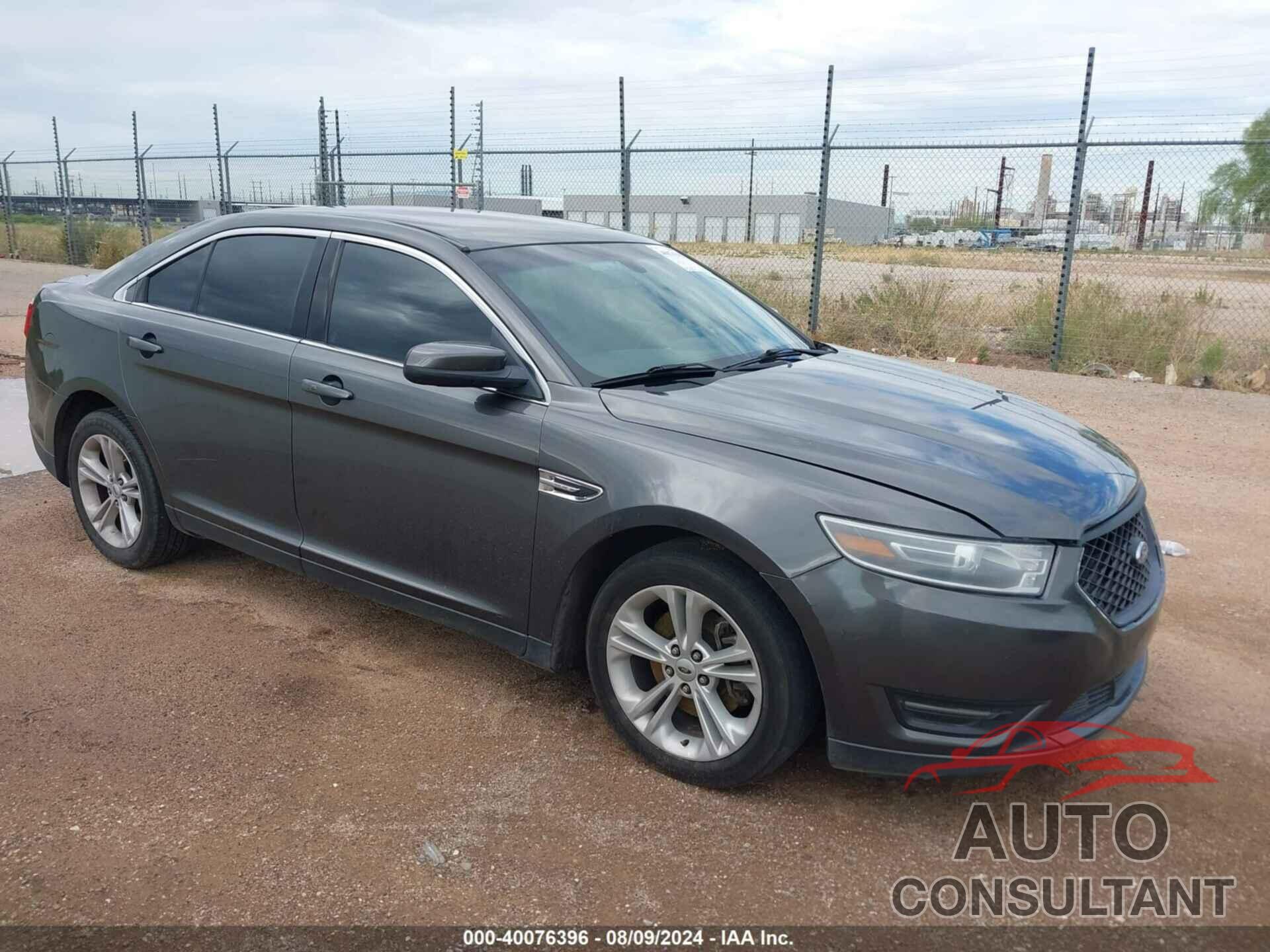 FORD TAURUS 2018 - 1FAHP2E83JG125453