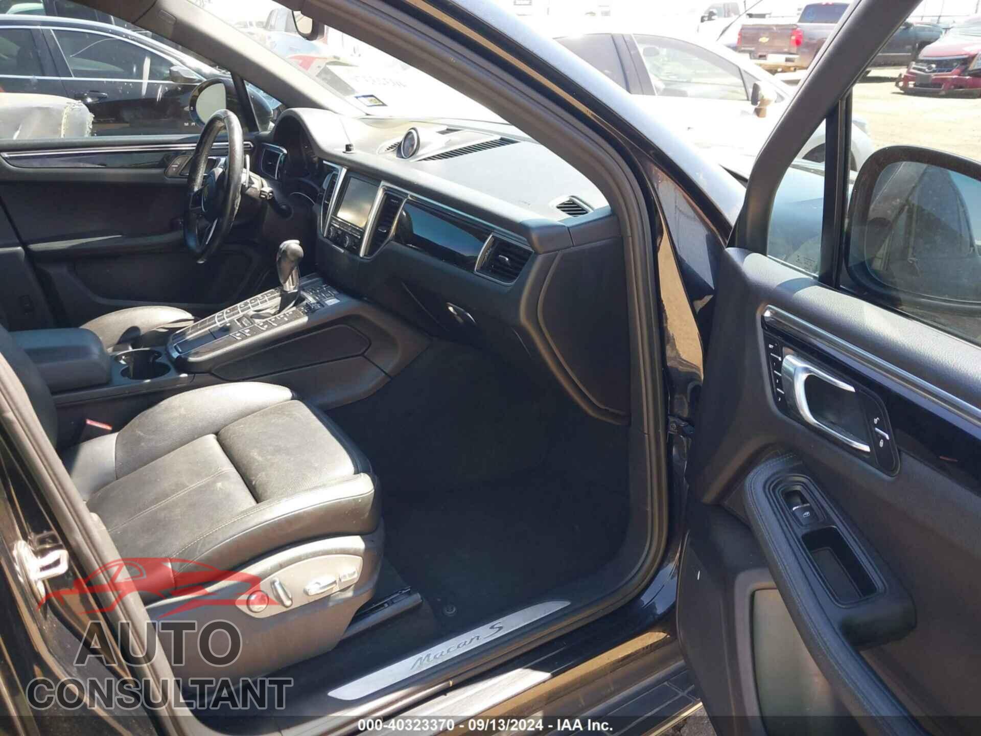 PORSCHE MACAN 2016 - WP1AB2A56GLB49685