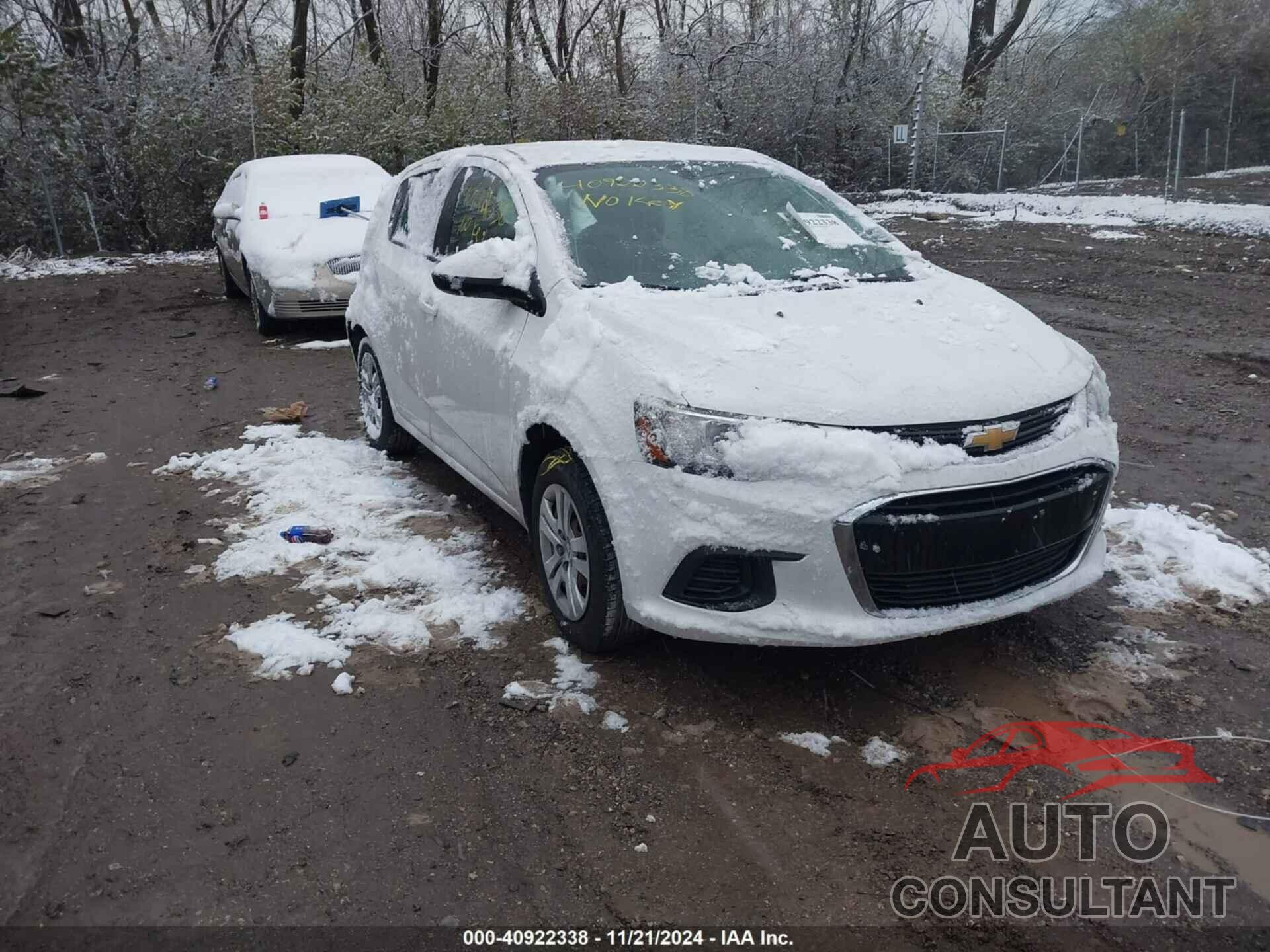 CHEVROLET SONIC 2017 - 1G1JG6SH5H4173693