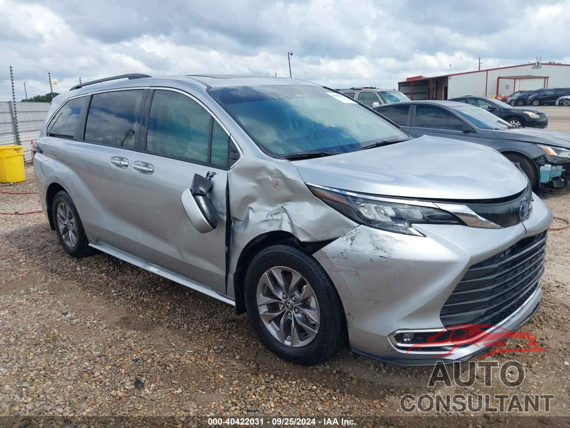 TOYOTA SIENNA 2024 - 5TDYRKEC2RS183466