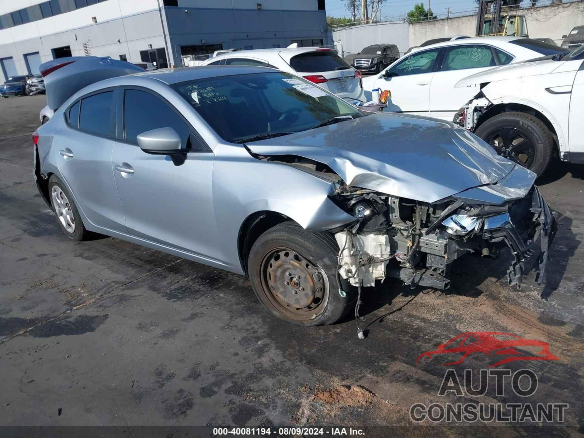 MAZDA MAZDA3 2018 - 3MZBN1U76JM233416