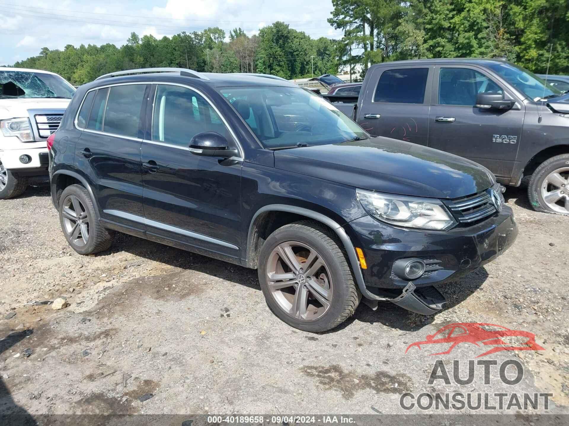 VOLKSWAGEN TIGUAN 2017 - WVGUV7AX4HK005303