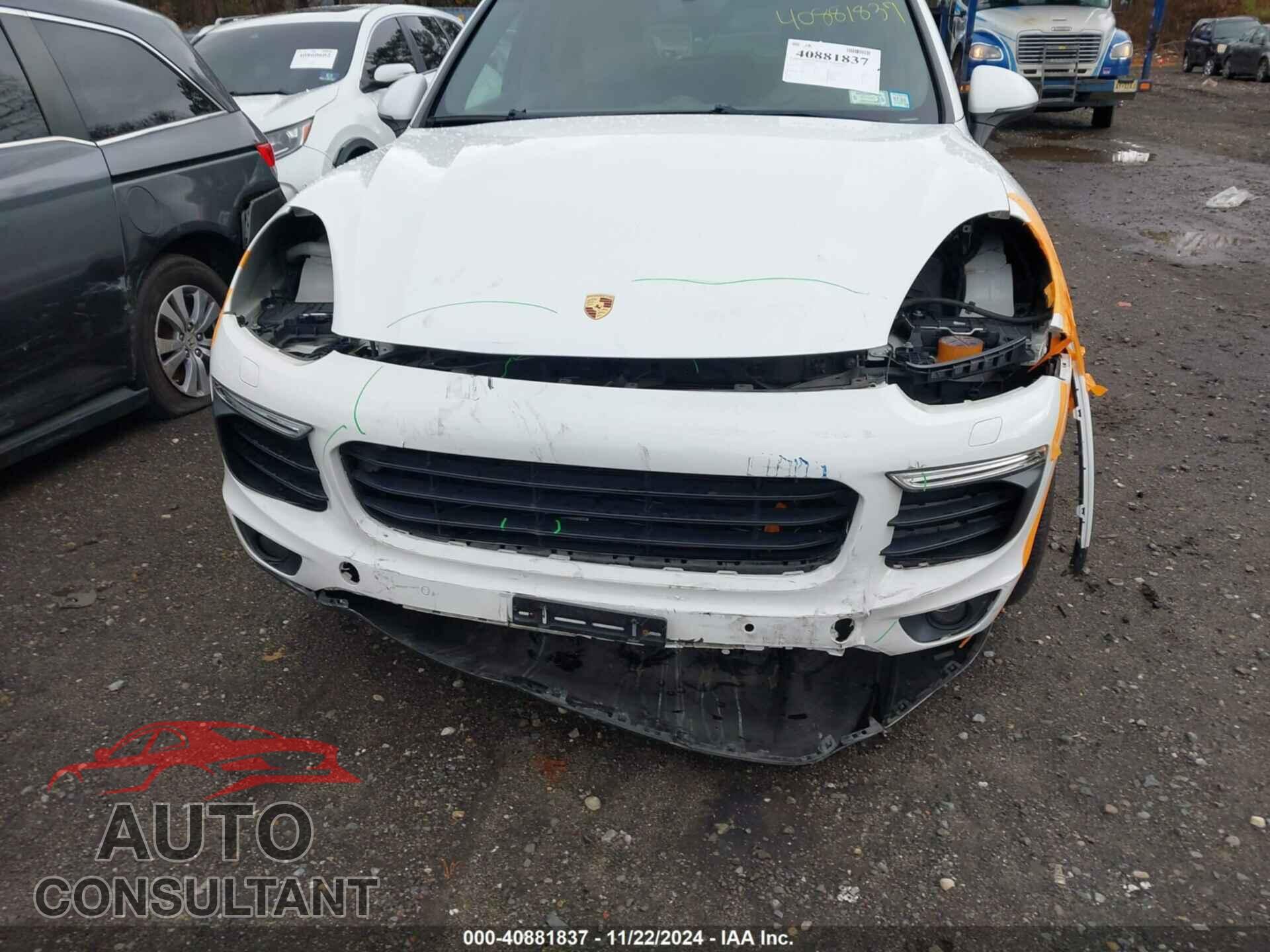 PORSCHE CAYENNE 2017 - WP1AA2A29HKA84489