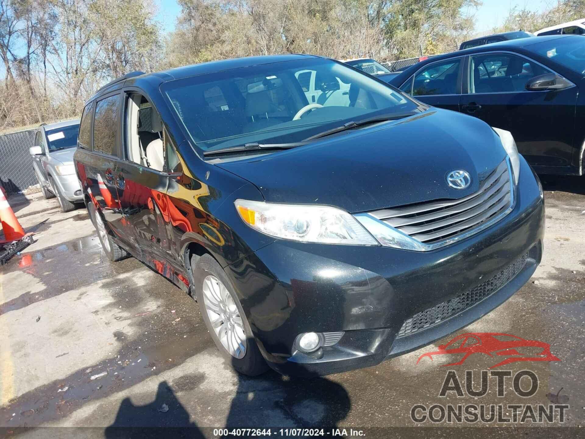 TOYOTA SIENNA 2013 - 5TDYK3DC4DS327359