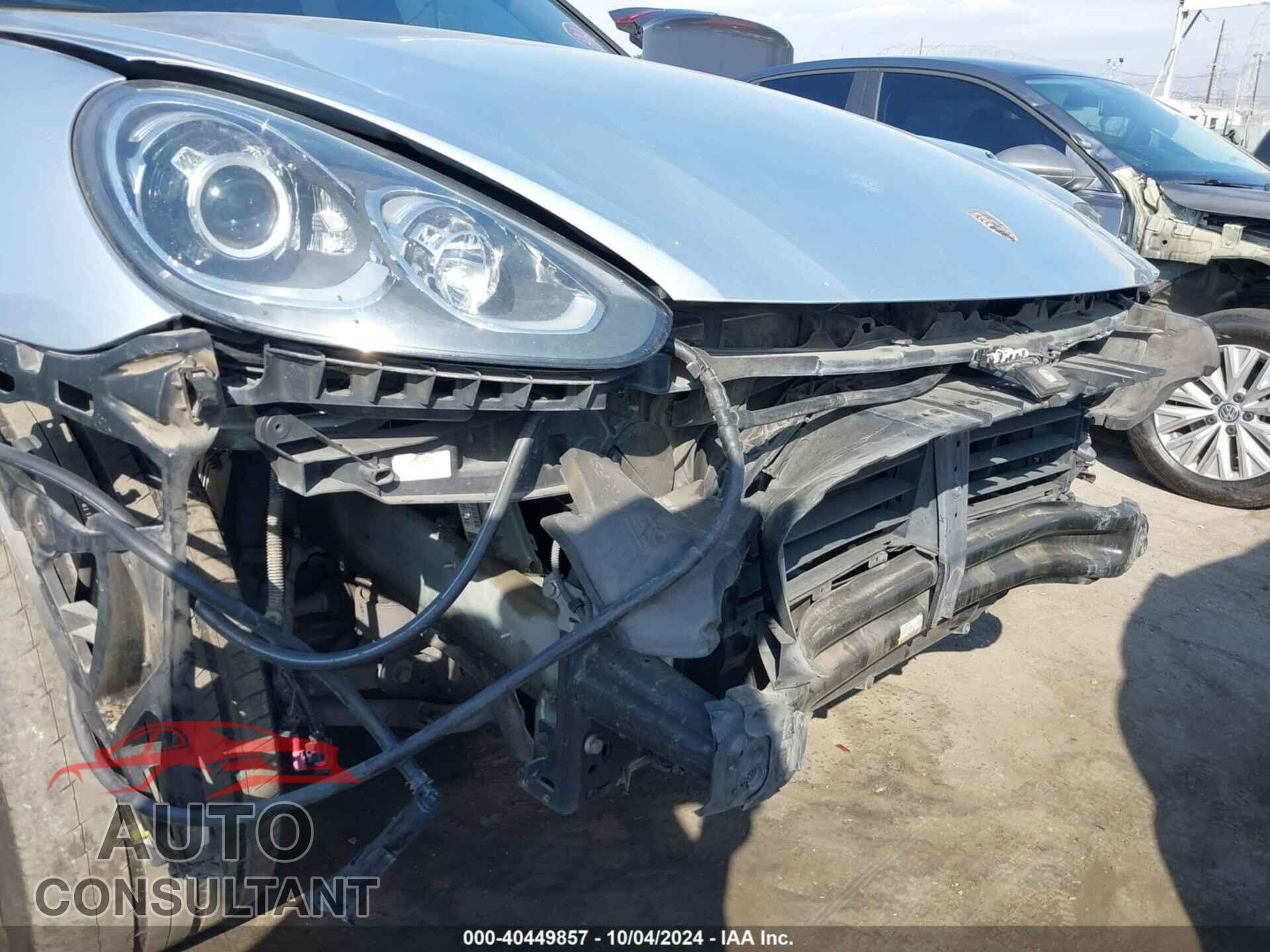PORSCHE CAYENNE 2017 - WP1AA2A20HKA80556