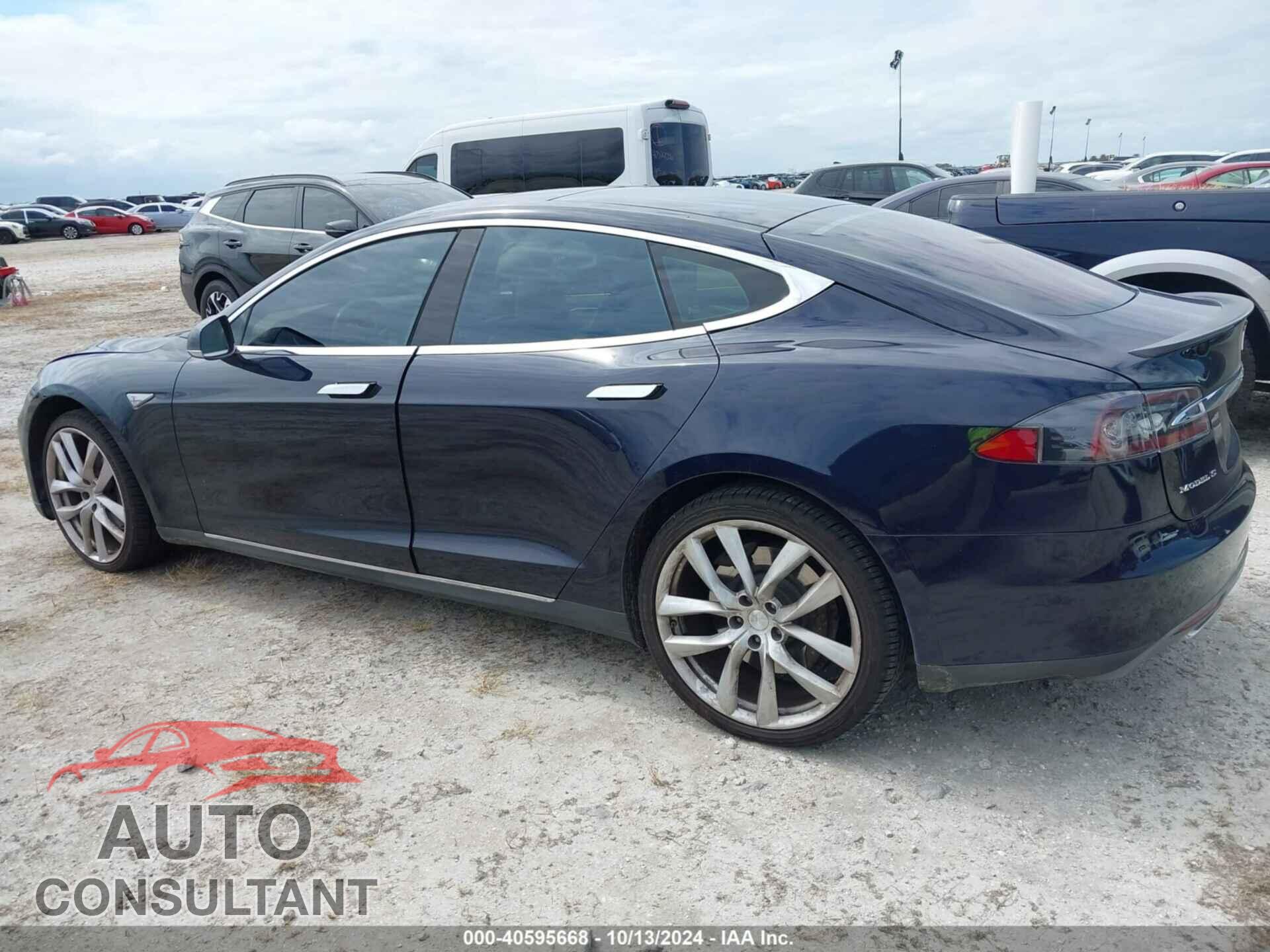 TESLA MODEL S 2013 - 5YJSA1DP9DFP10833
