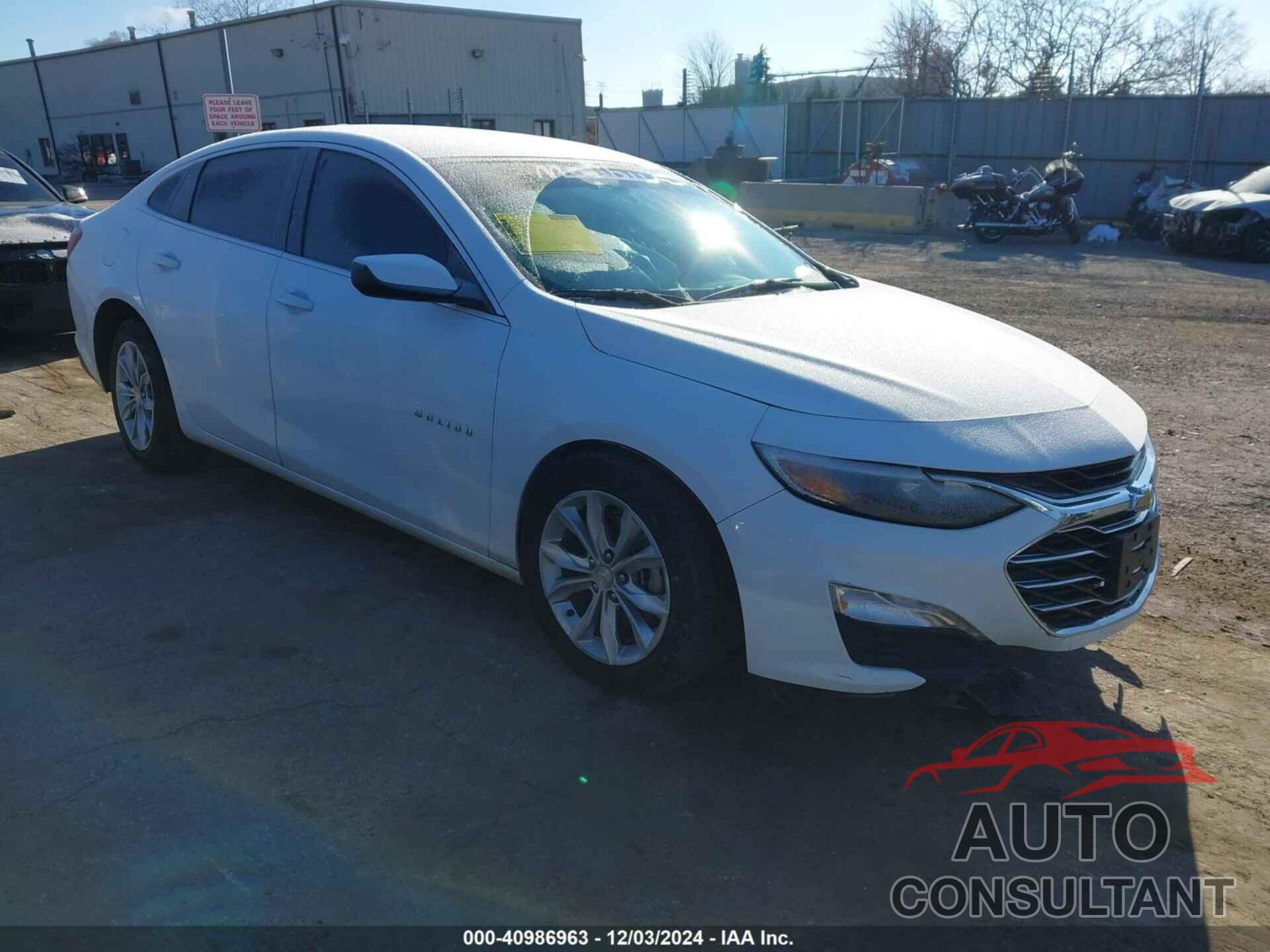 CHEVROLET MALIBU 2023 - 1G1ZD5ST5PF118321