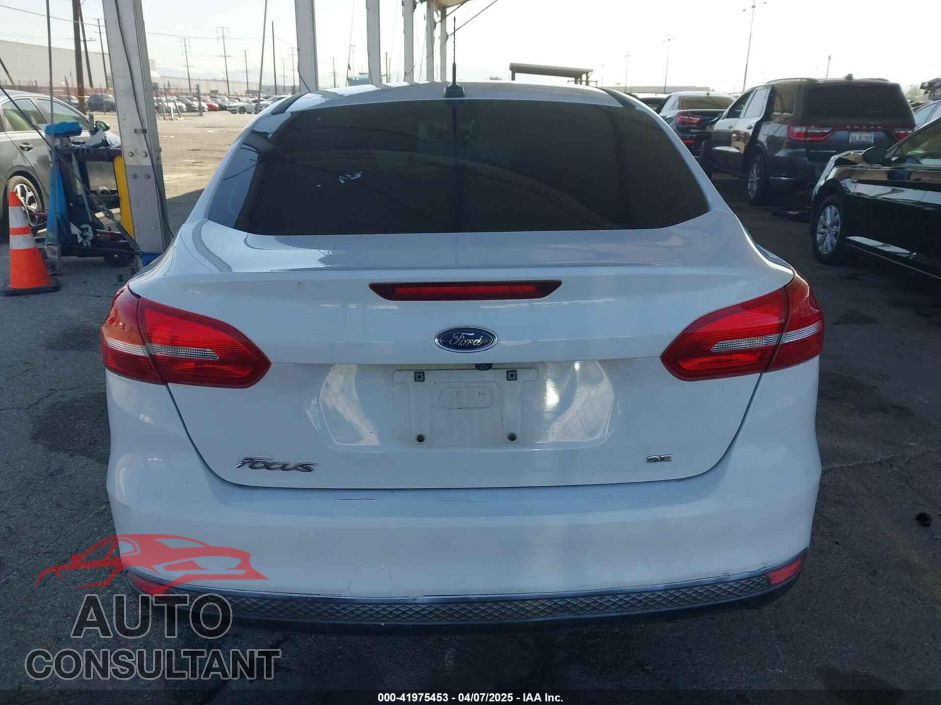 FORD FOCUS 2017 - 1FADP3F2XHL300331