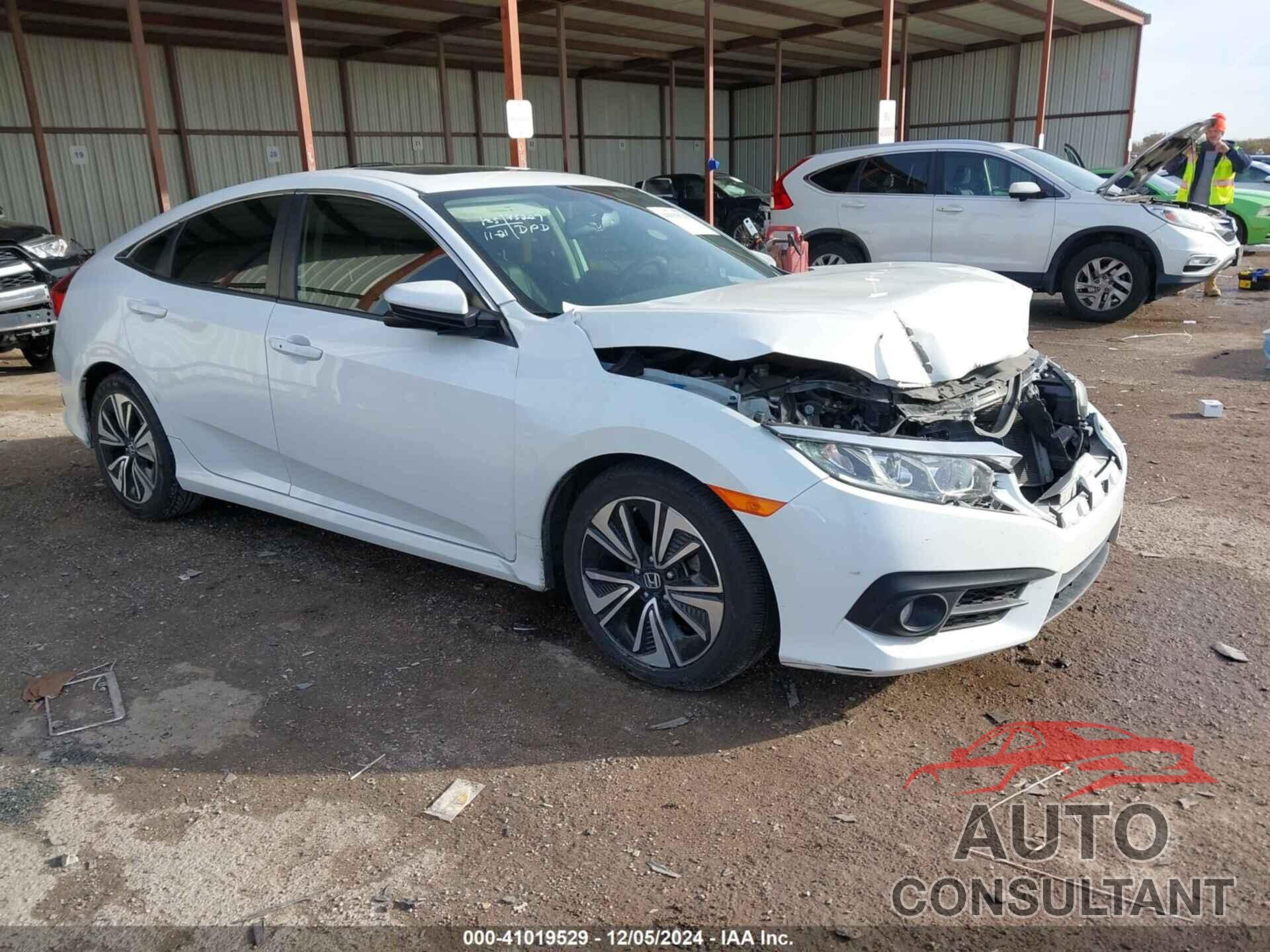 HONDA CIVIC 2018 - JHMFC1F72JX036923