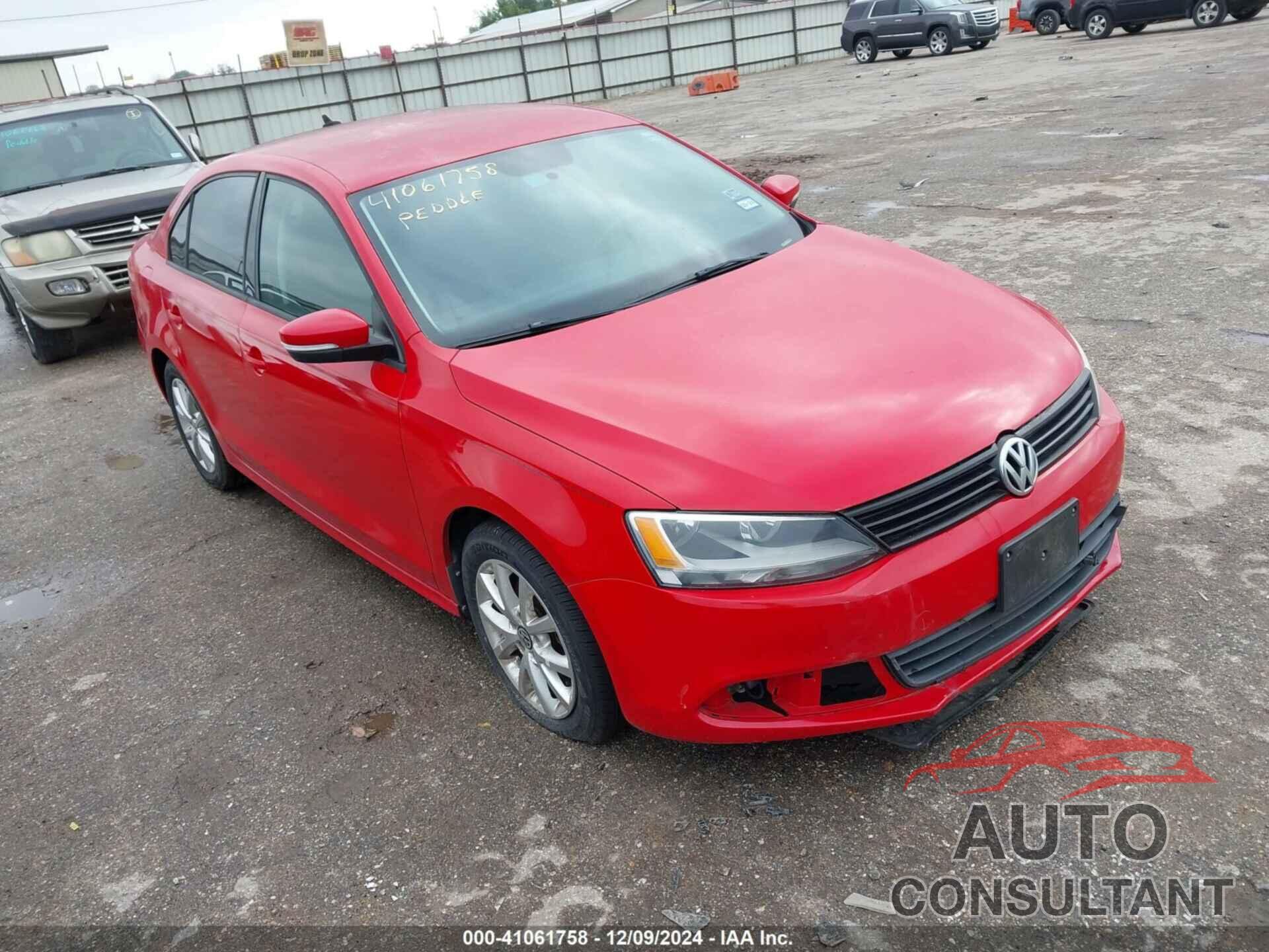VOLKSWAGEN JETTA 2012 - 3VWDX7AJ3CM357488