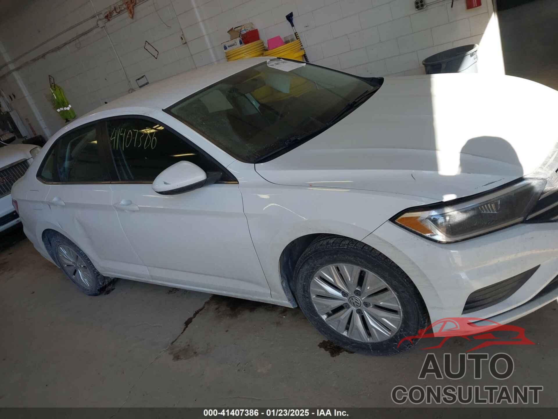 VOLKSWAGEN JETTA 2019 - 3VWC57BU7KM136324