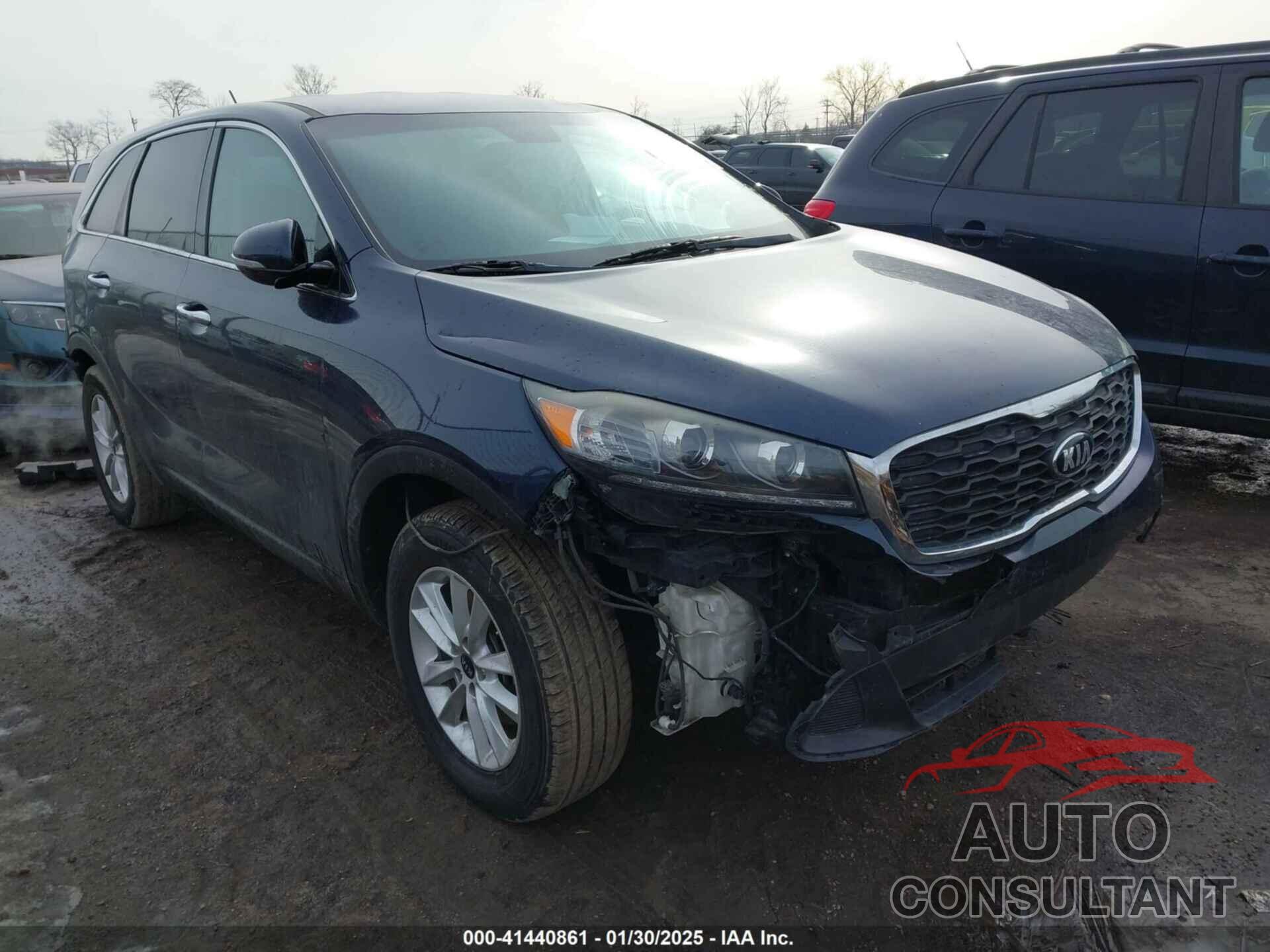 KIA SORENTO 2019 - 5XYPG4A39KG438569