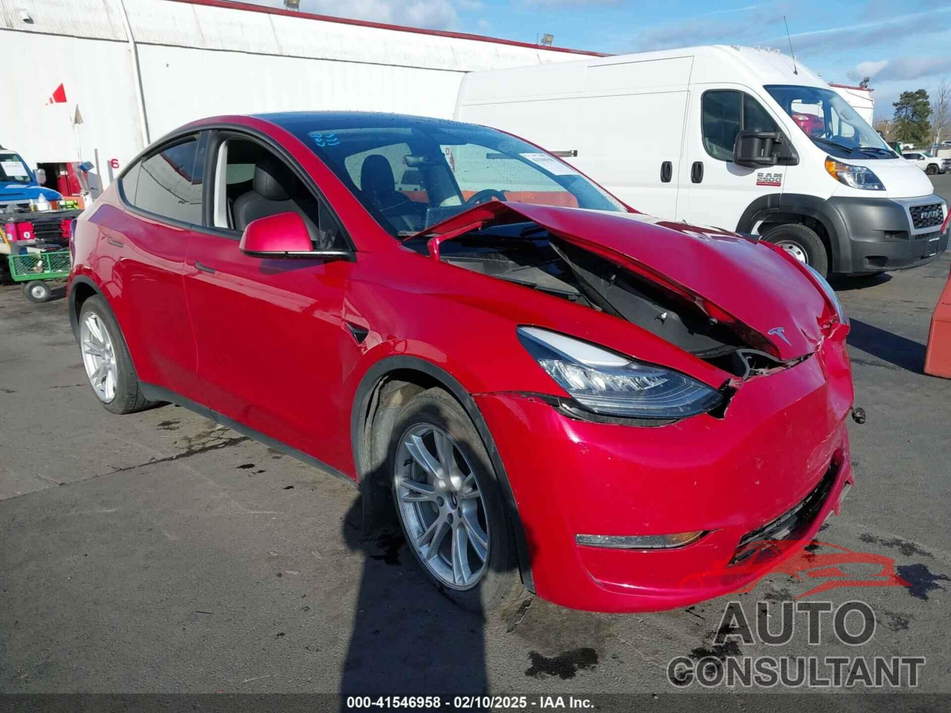 TESLA MODEL Y 2021 - 5YJYGAEE4MF131335