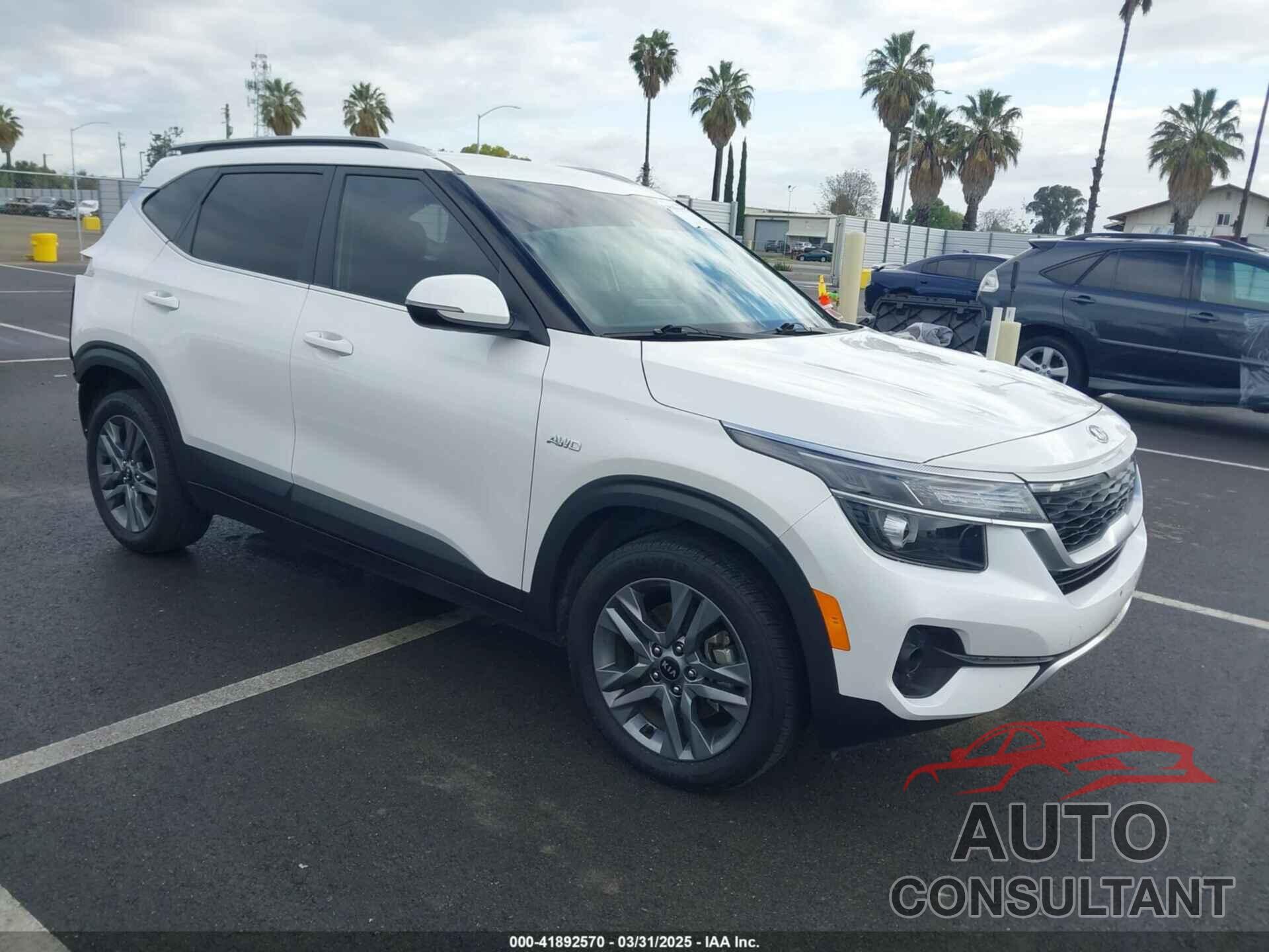 KIA SELTOS 2021 - KNDEUCAA1M7166138
