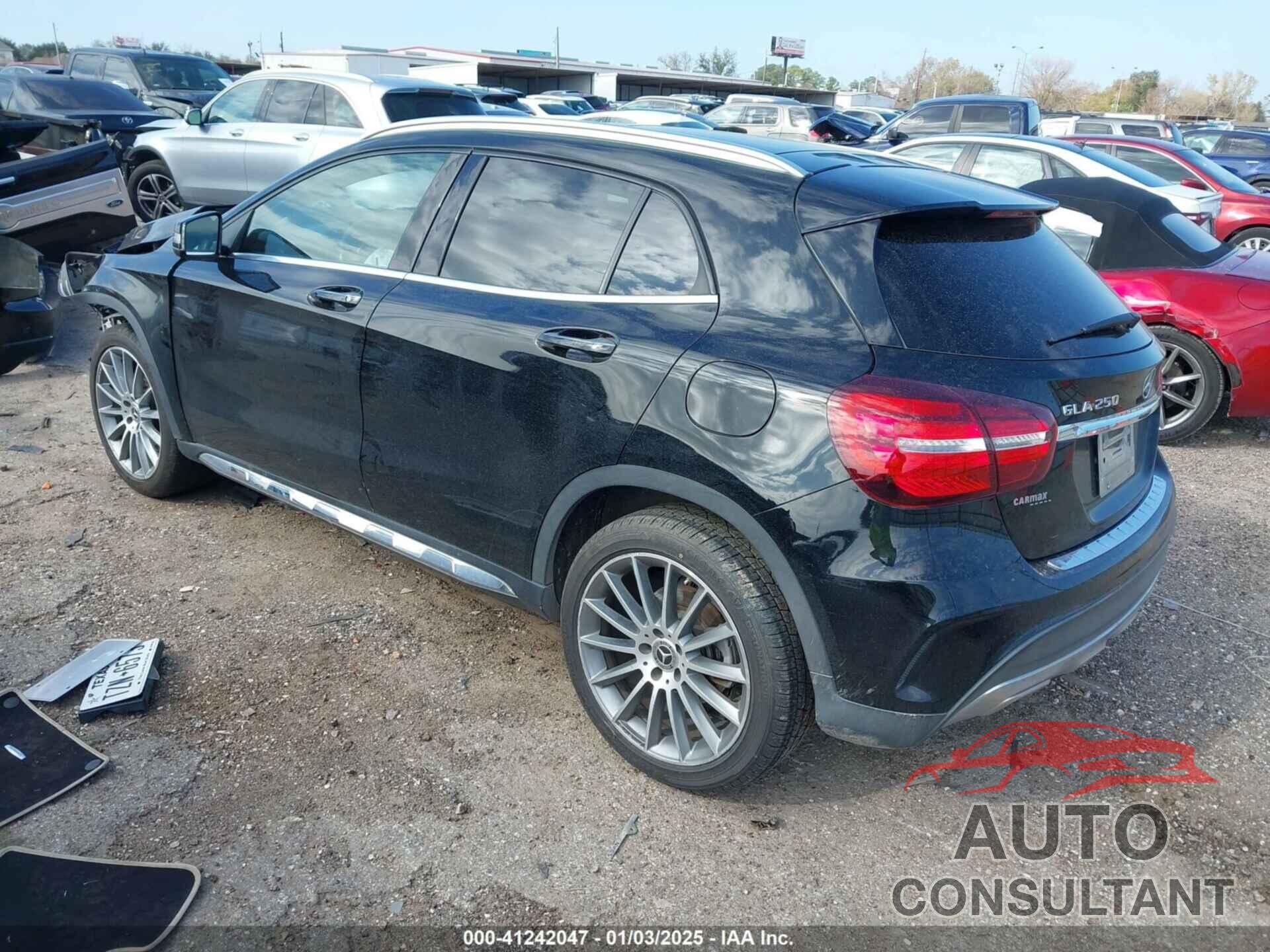 MERCEDES-BENZ GLA 250 2019 - WDCTG4EB0KJ553071