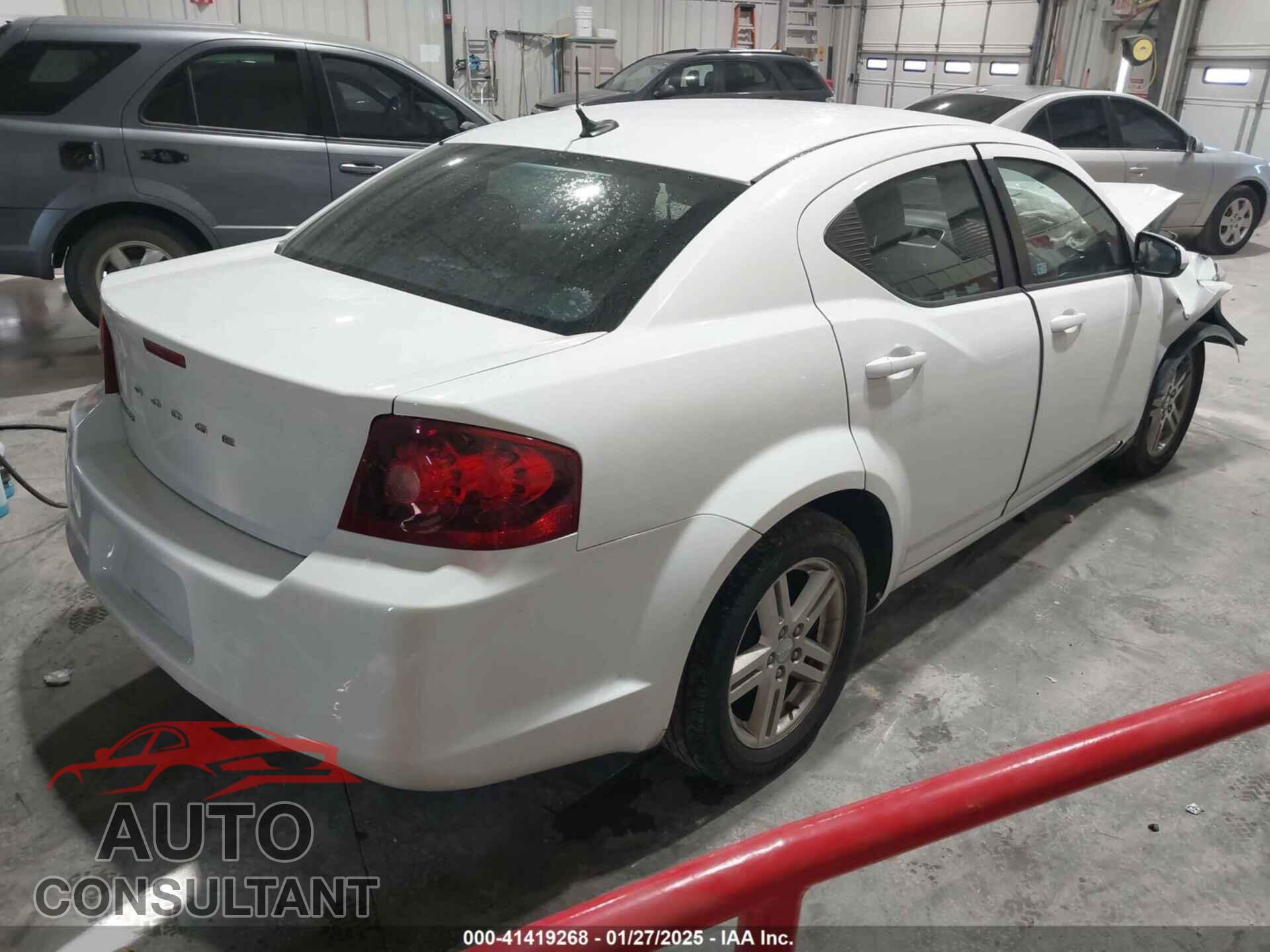 DODGE AVENGER 2011 - 1B3BD1FBXBN573359