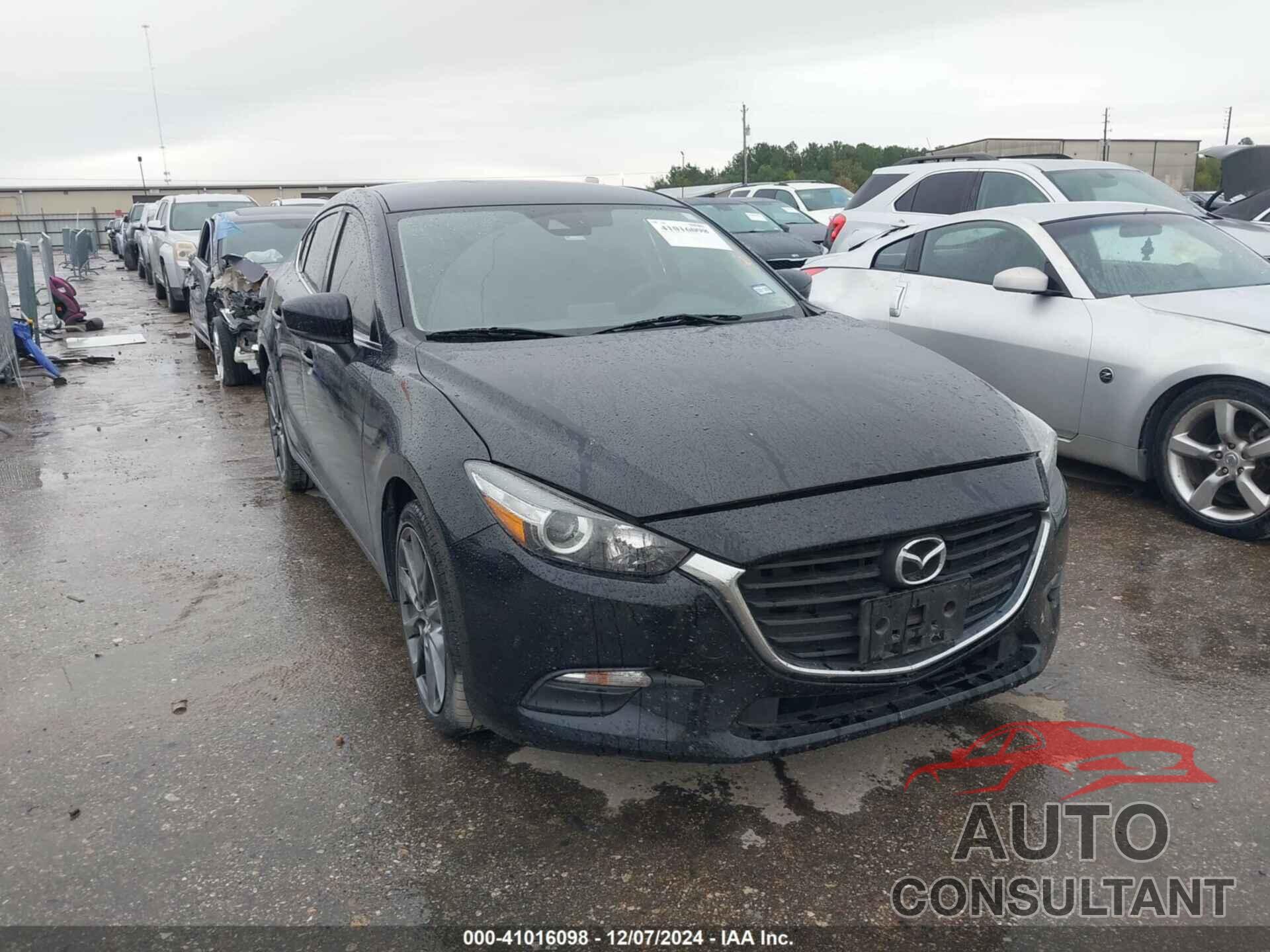 MAZDA MAZDA3 2018 - 3MZBN1V39JM172624