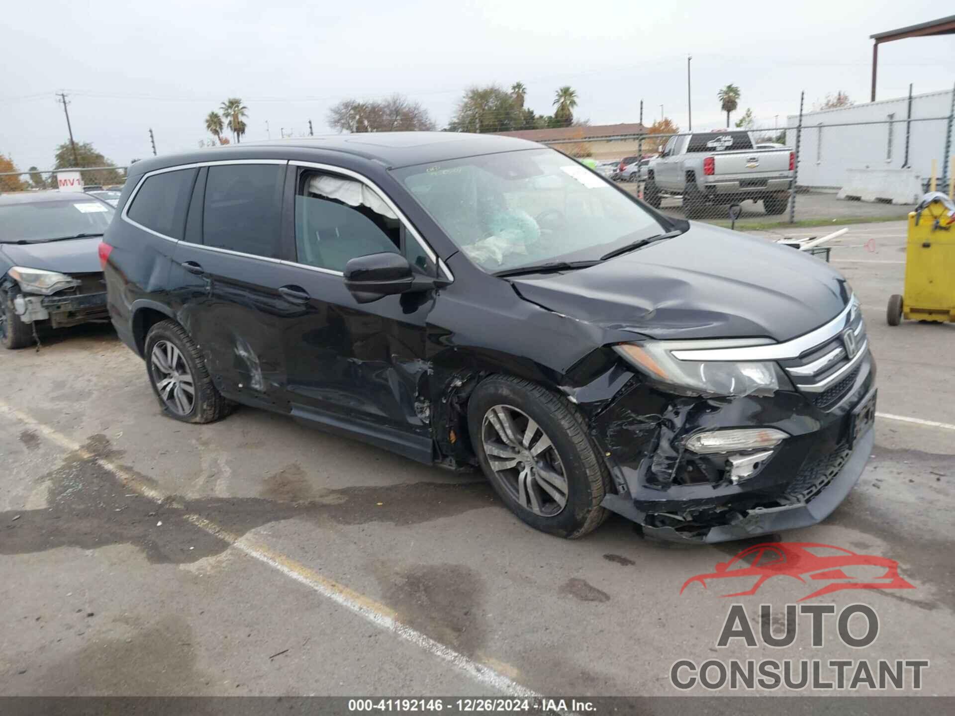 HONDA PILOT 2017 - 5FNYF6H64HB006006