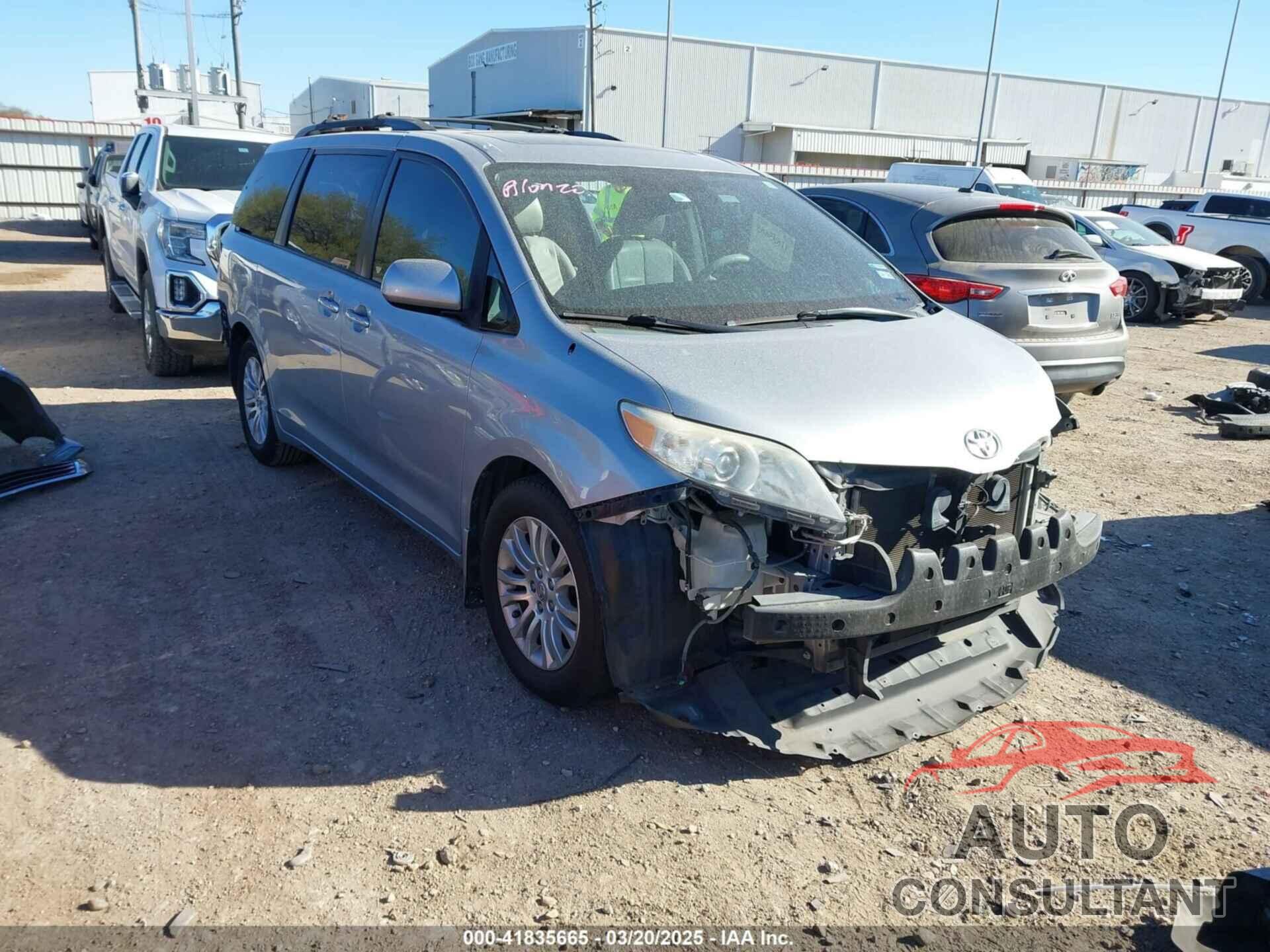 TOYOTA SIENNA 2014 - 5TDYK3DC7ES447903